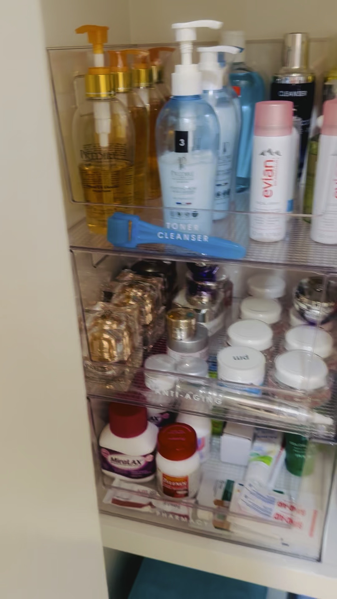 Bathroom organizer 

#LTKFindsUnder50 #LTKHome #LTKselfcare
