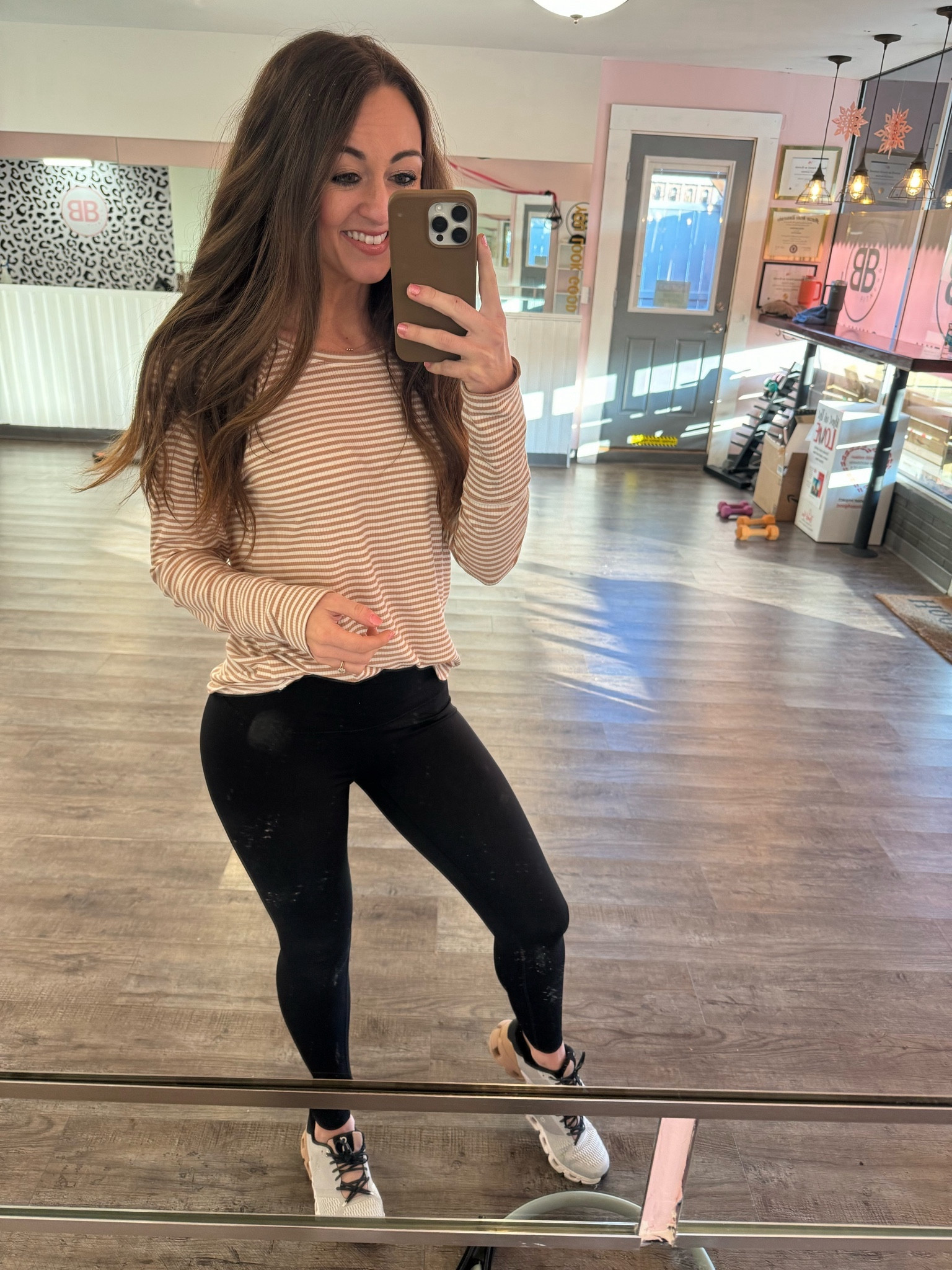 Size small in my new favorite Aerie top! I love the thumb holes 

#LTKfindsunder50 #LTKfitness