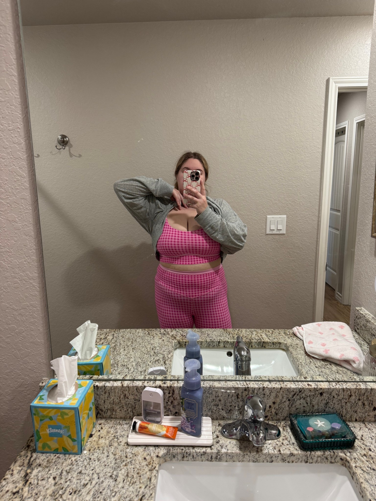 My favorite work out set currently 

#LTKootd #LTKgrwm #LTKfitnessgoals