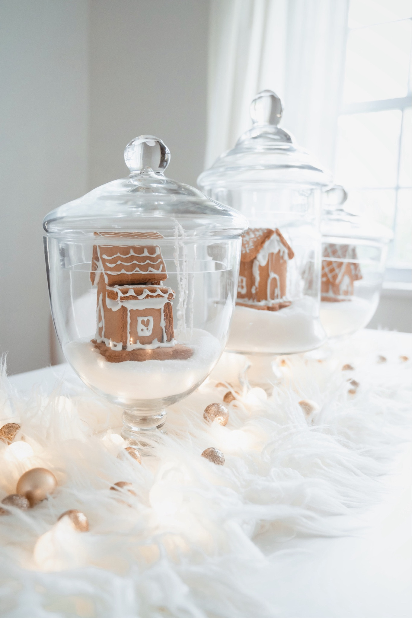 Christmas decor inspiration for your home🌲🌟 

Christmas decor, gingerbread houses, gingerbread decor, neutral holiday decor, holiday decor ideas, holiday decor, dinning room table decor, Christmas dinning room decor, festive, simple Christmas decor

#LTKHoliday #LTKSeasonal #LTKhome
