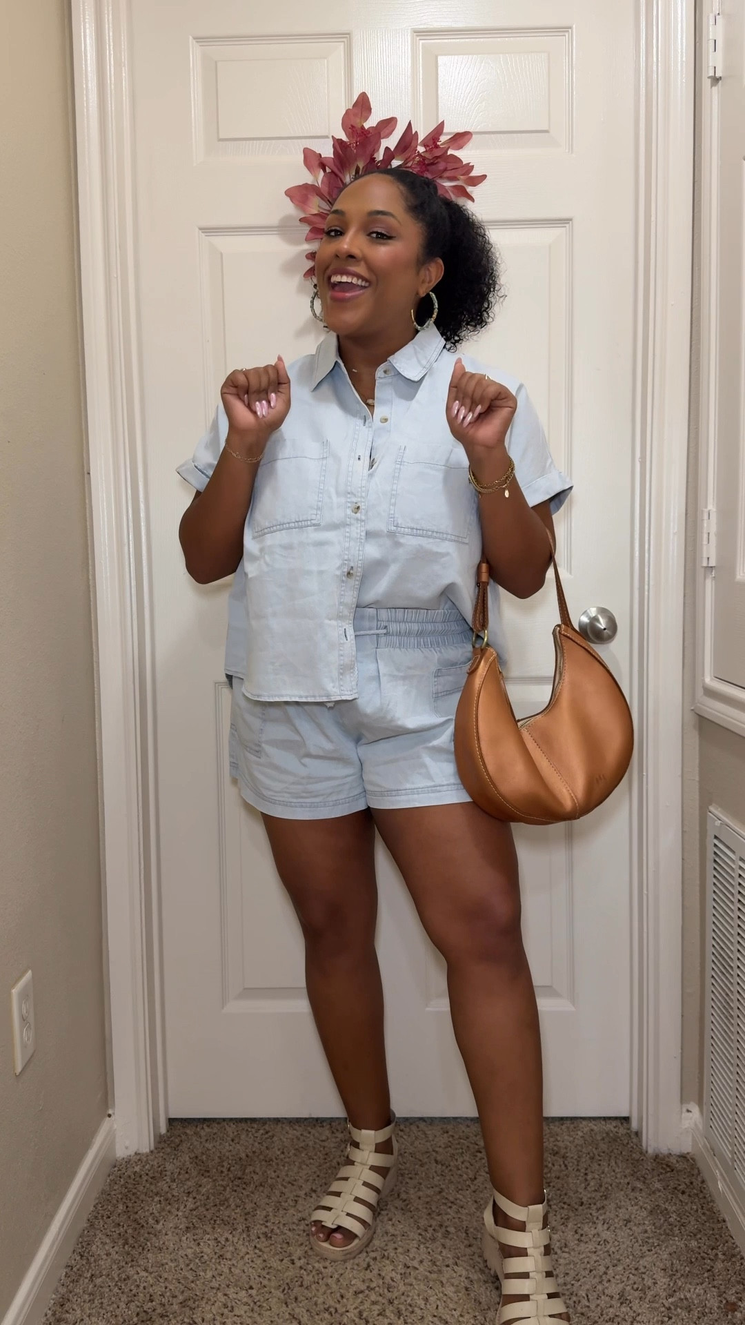 My accessories are linked but you can find the link to this set on my IG: @_allaboutadri_

#LTKSeasonal #LTKMidsize #LTKStyleTip