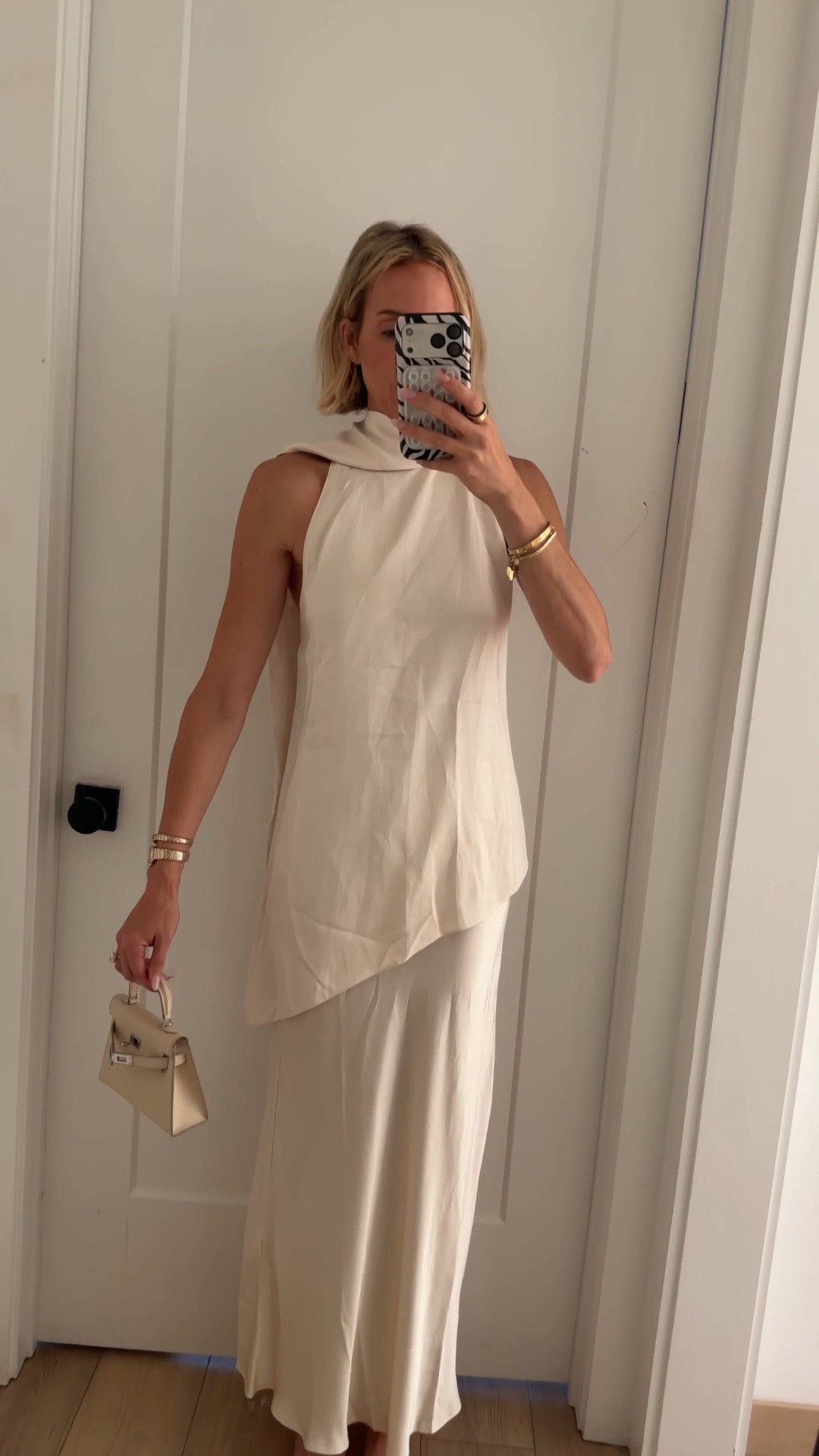 Wow wow wow can’t believe this is Zara. Wearing a small

#LTKNYFW #LTKdayinmylife #LTKOver40