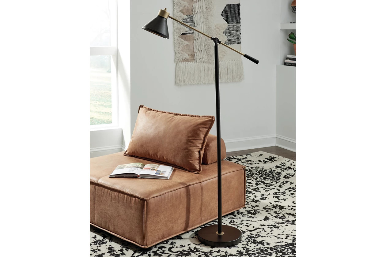 Garville Floor Lamp | Ashley | Ashley Homestore