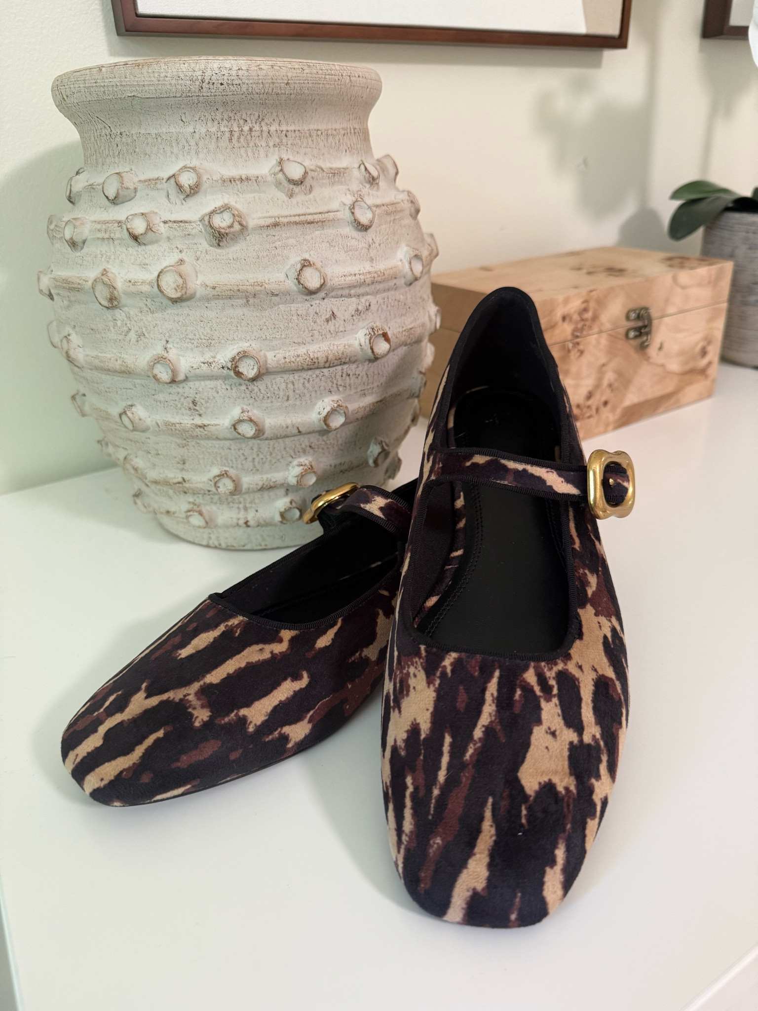 Seriously comfortable leopard print Mary Jane ballet flats! True to size too 



#LTKSeasonal #LTKFindsUnder50 #LTKStyleTip