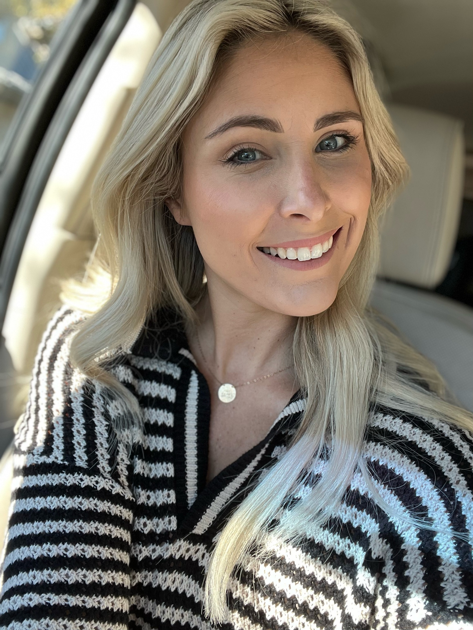 I have been WAITING for this sweater to go on sale!!!! It’s for sure a top 5 favorite sweater!!! I got the small because the XS was out of stock! It for sure has more of a relaxed fit!! #evereve #sweaterweather #favoritesweater