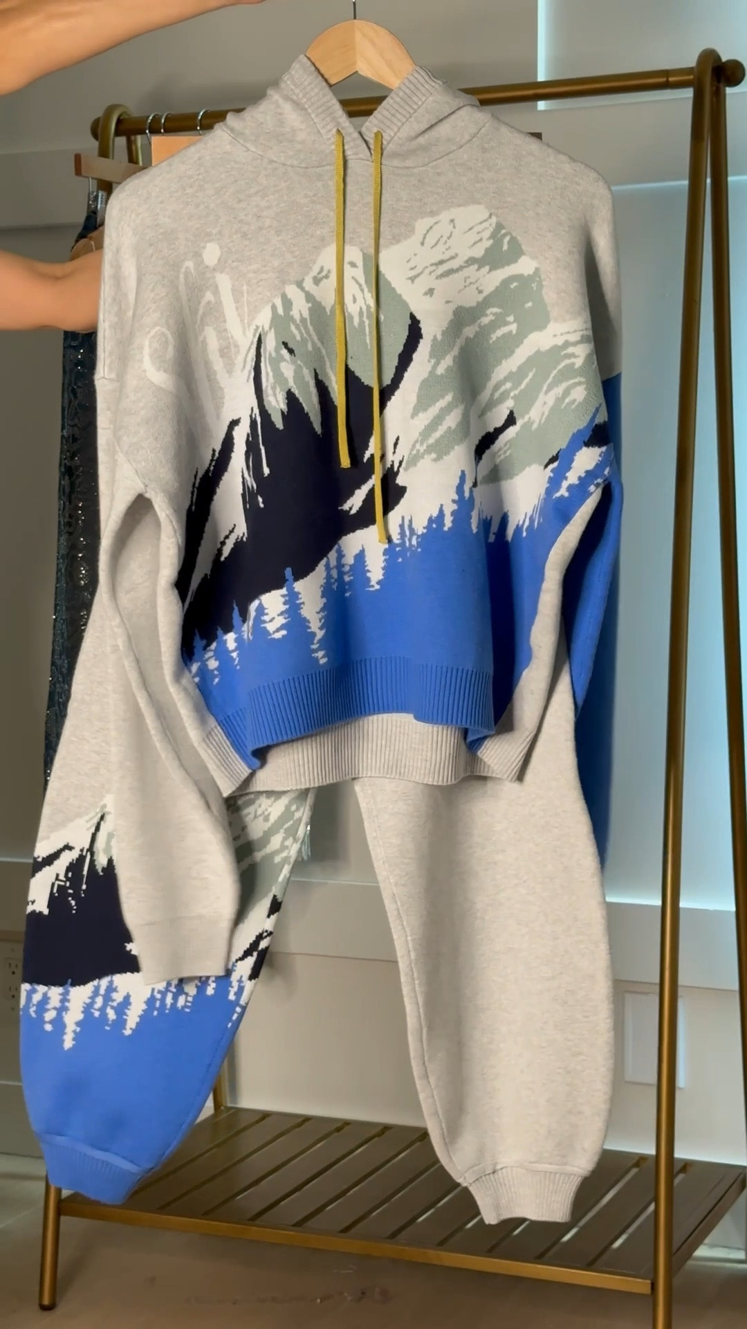 Scroll to shop!! Follow for more!!! Xo! ✨

#LTKHoliday #LTKFindsUnder100 #LTKGiftGuide