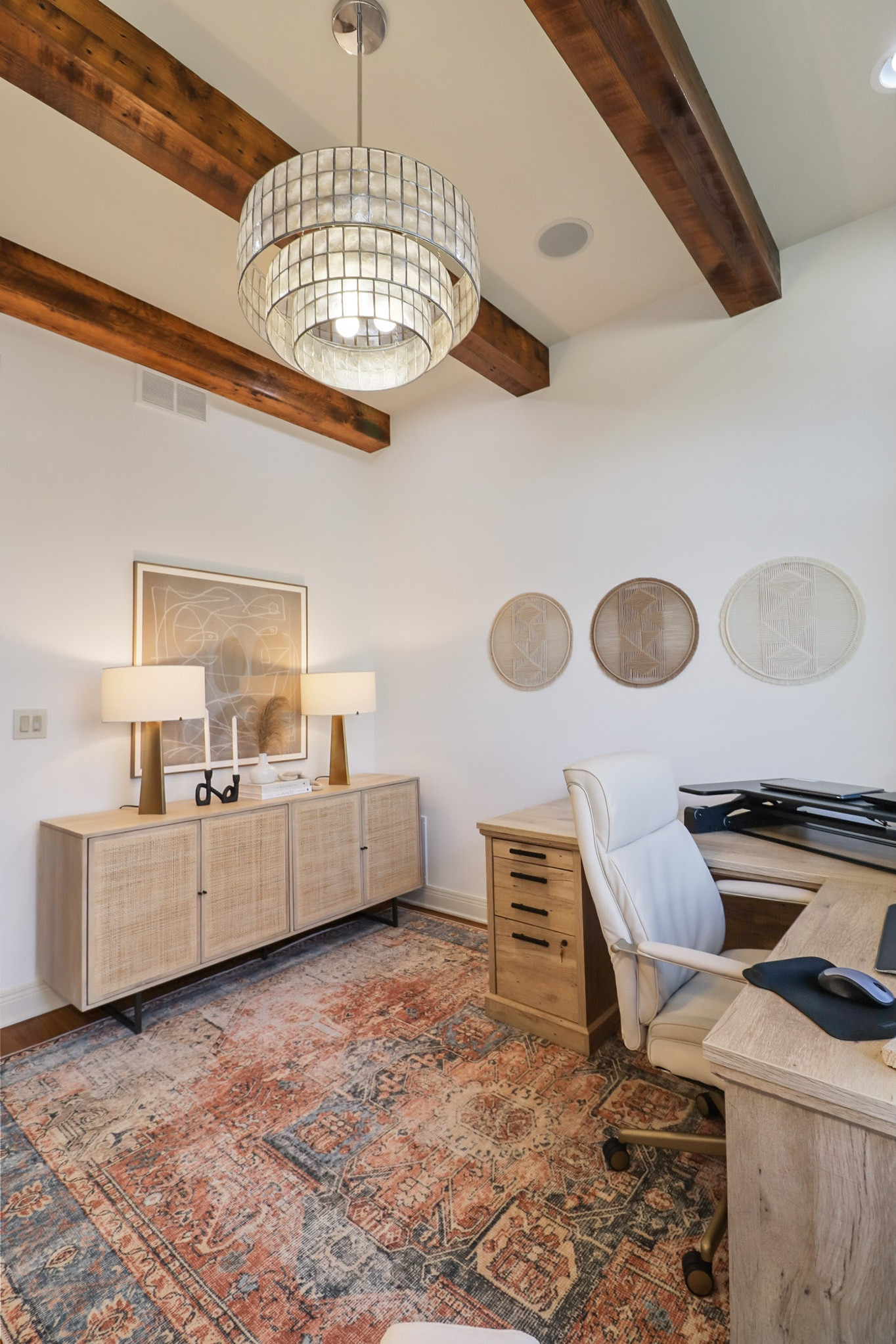 Sharing our newest office design! Shop the look here.

#LTKhome #LTKstyletip