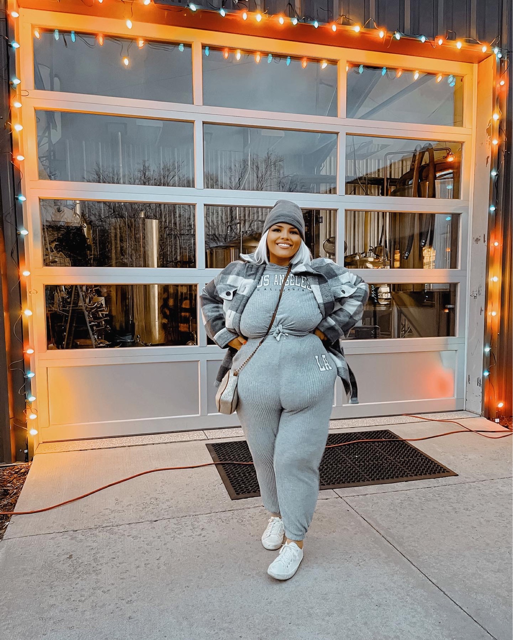 Going out for drinks in my favorite casual and cozy look this Sherpa flannel is keeping me so warm 🫶🏻

#LTKGiftGuide #LTKcurves #LTKHoliday