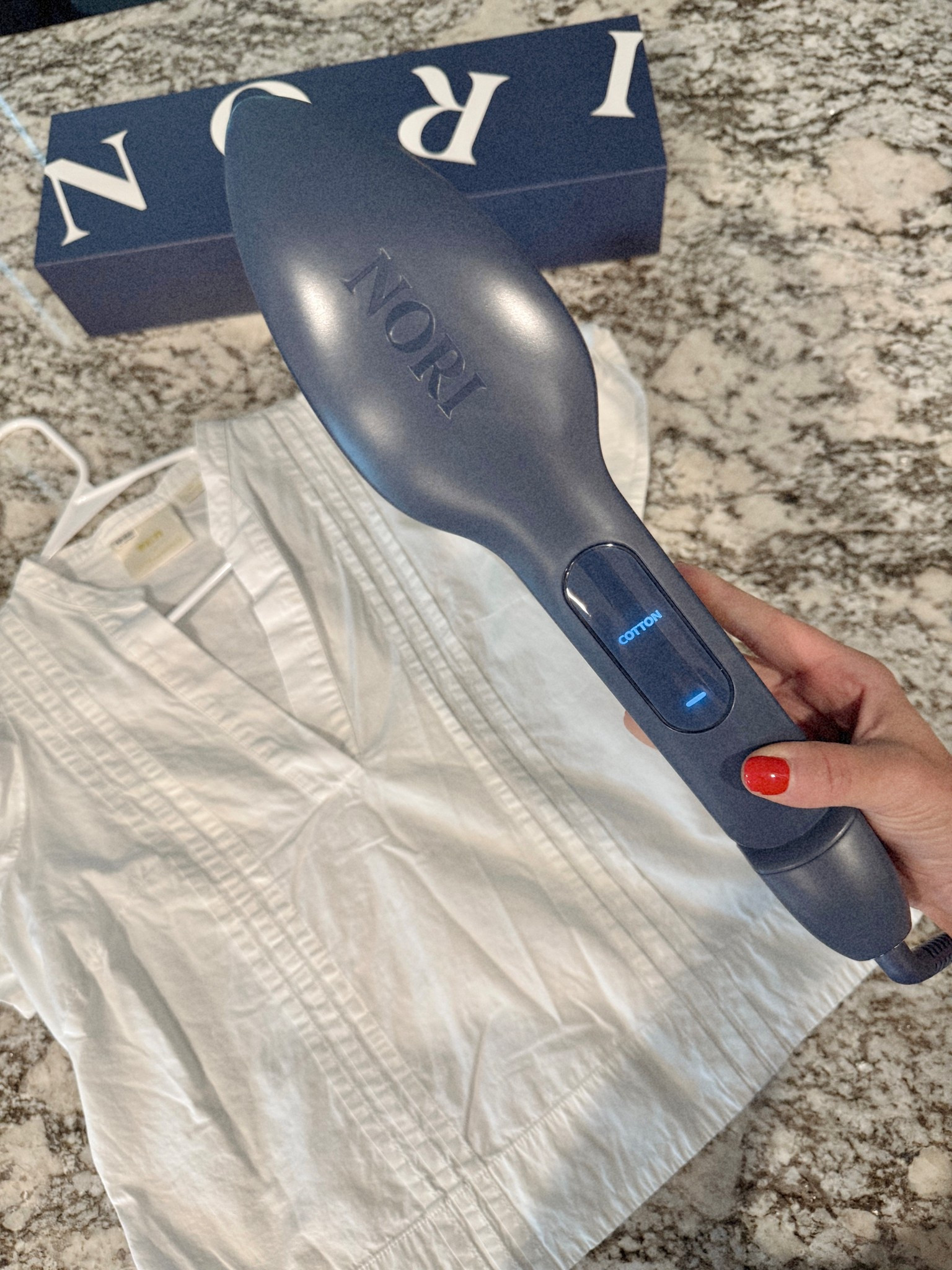 best invention EVER! Like a giant straightener for clothes #NORI 