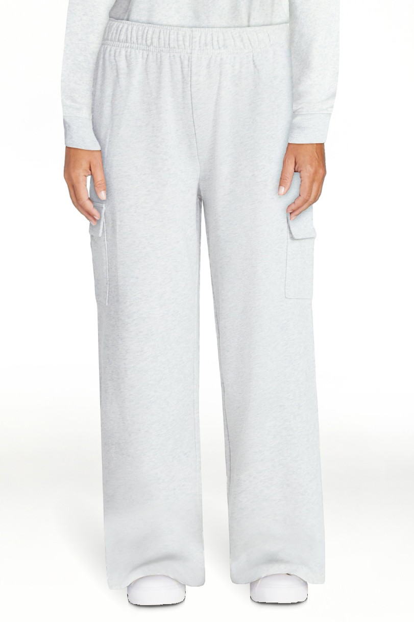 No Boundaries French Terry Cargo Pants, 30" Inseam, Women's XXS-XXL | Walmart (US)