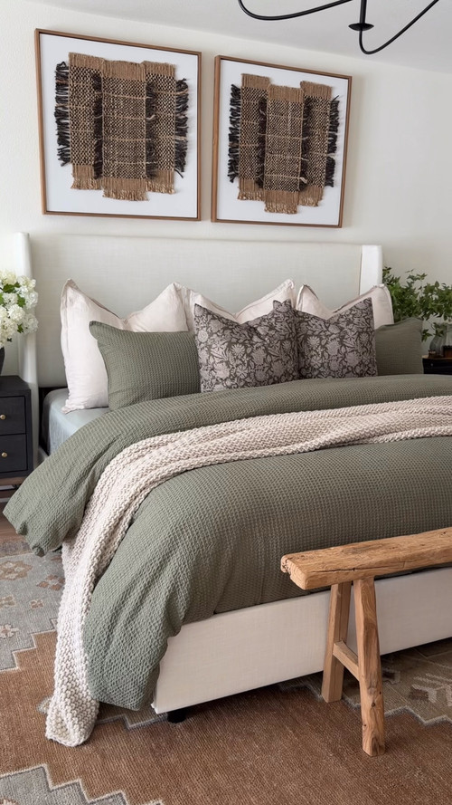 Olive green is having a moment in our bedroom and I’m fully on board.