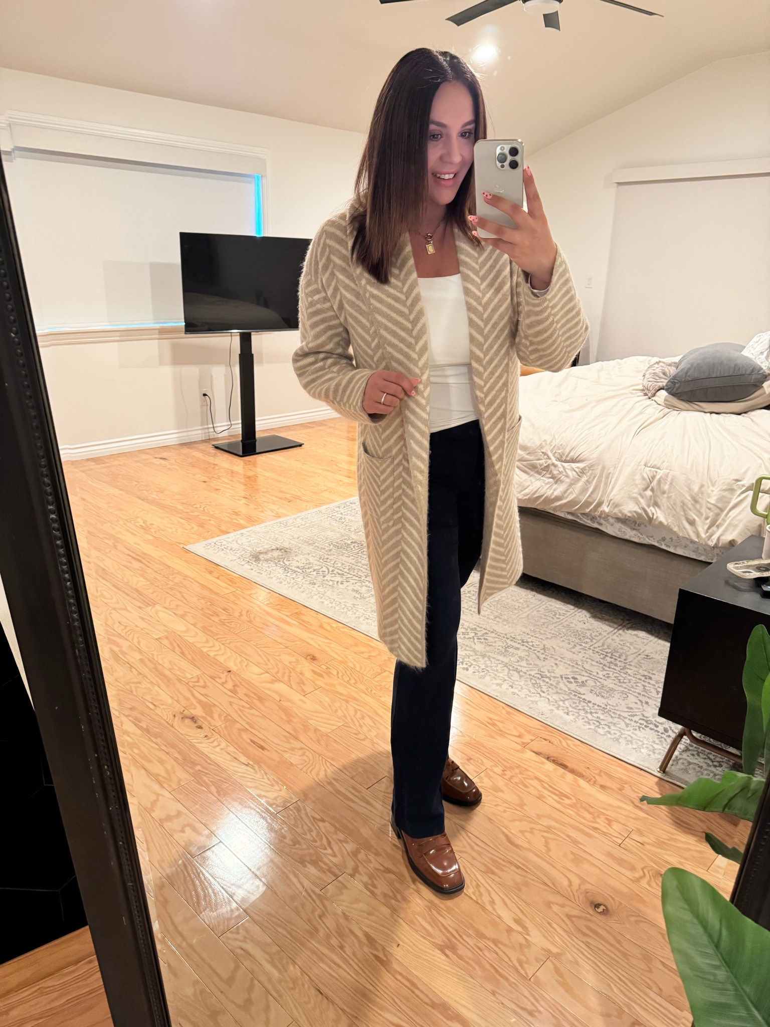 Business casual, loafers, slacks, cardigan, coatigan, long sleeve


#LTKWorkwear #LTKWatchNow #LTKMostLoved