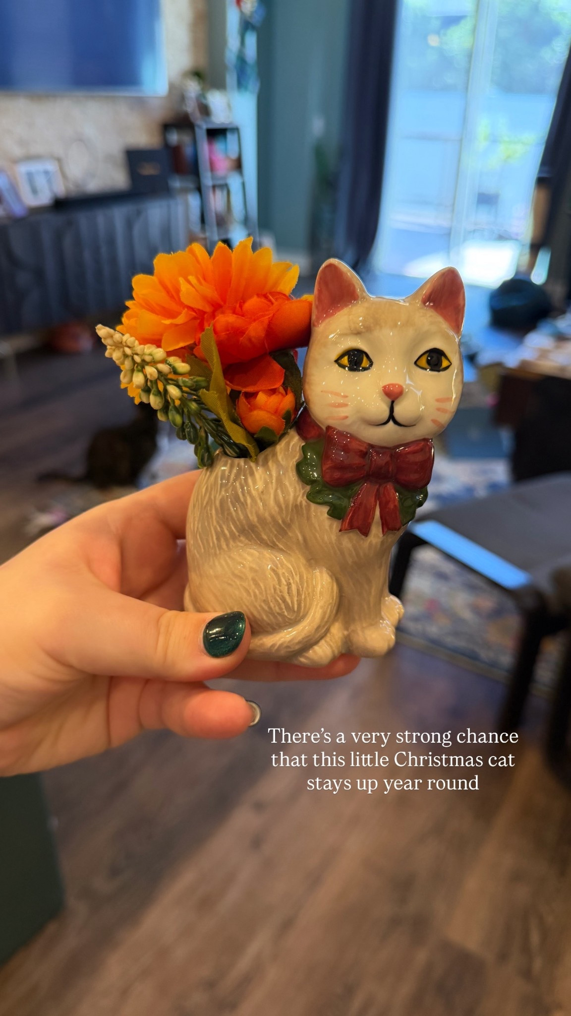 There’s a very strong chance that this little Christmas cat vase stays up year round 😻💚

#LTKHoliday #LTKSeasonal #LTKHome