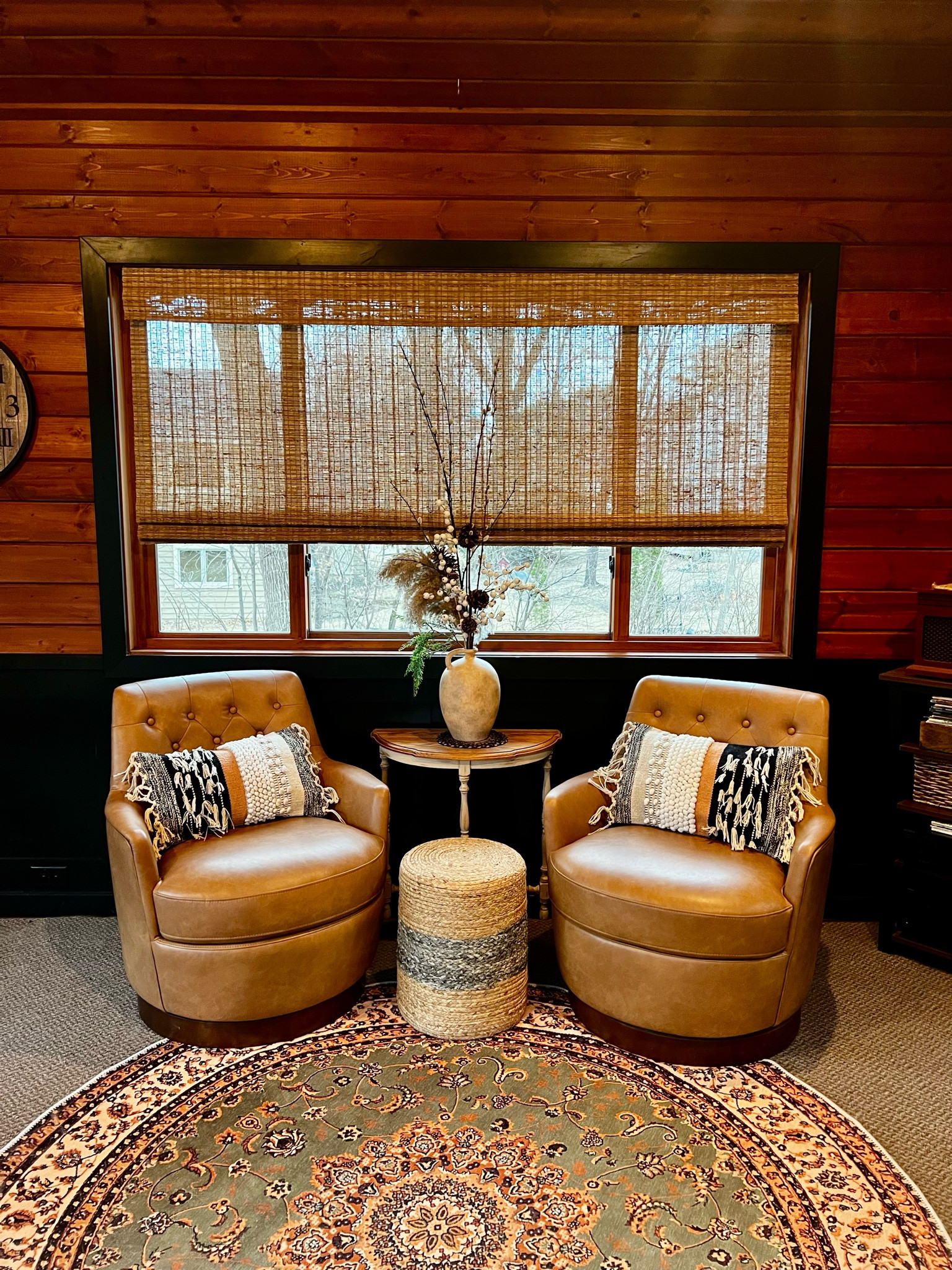 Want this cozy nook look? I love this warm and inviting sitting area. 🍂
Rug by Flashrug

#LTKVideo #LTKhome
