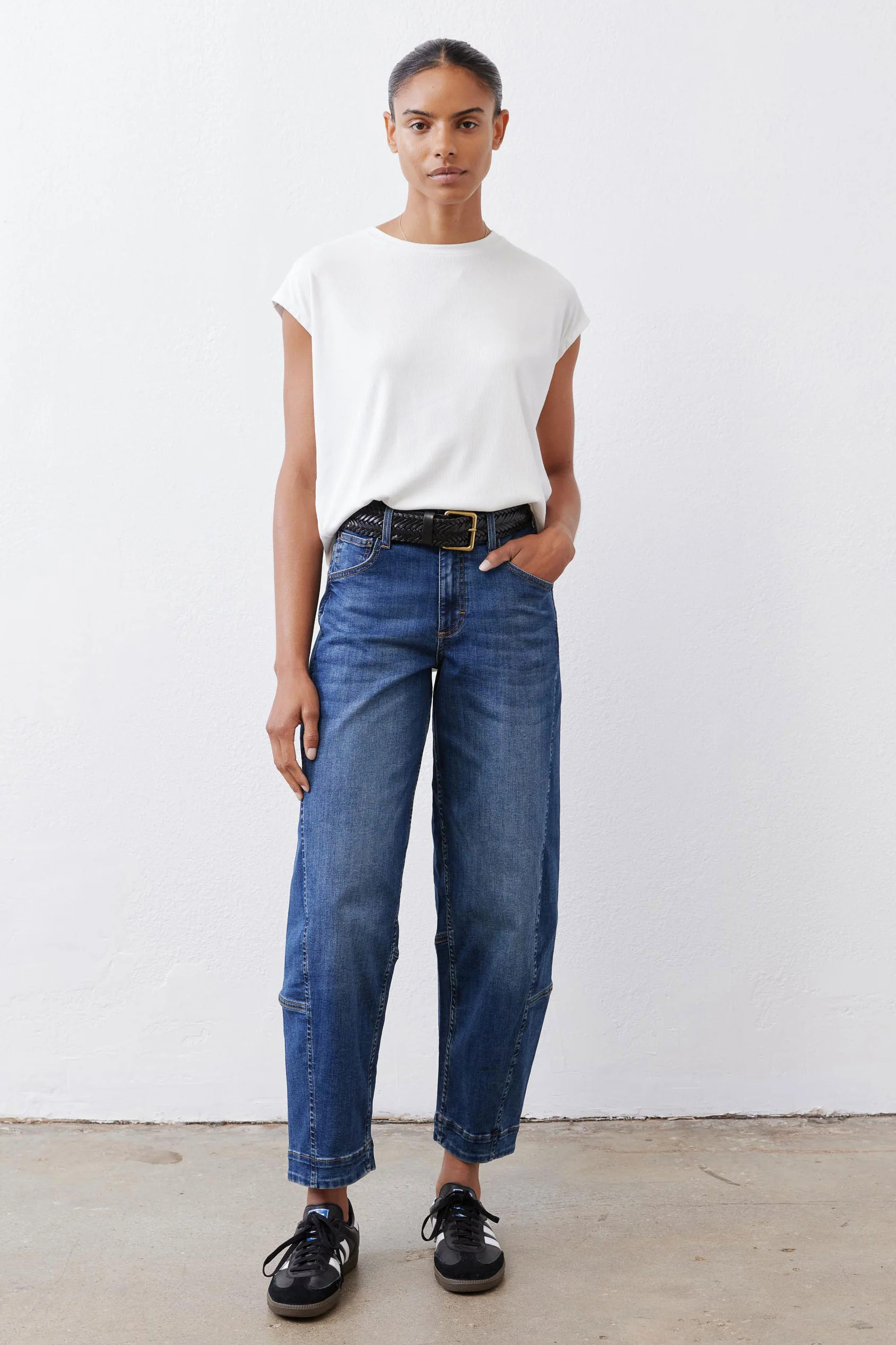 The Ultimate Barrel Leg Jeans 2.0 | Indigo Barrel Jeans - Ruti | Ruti