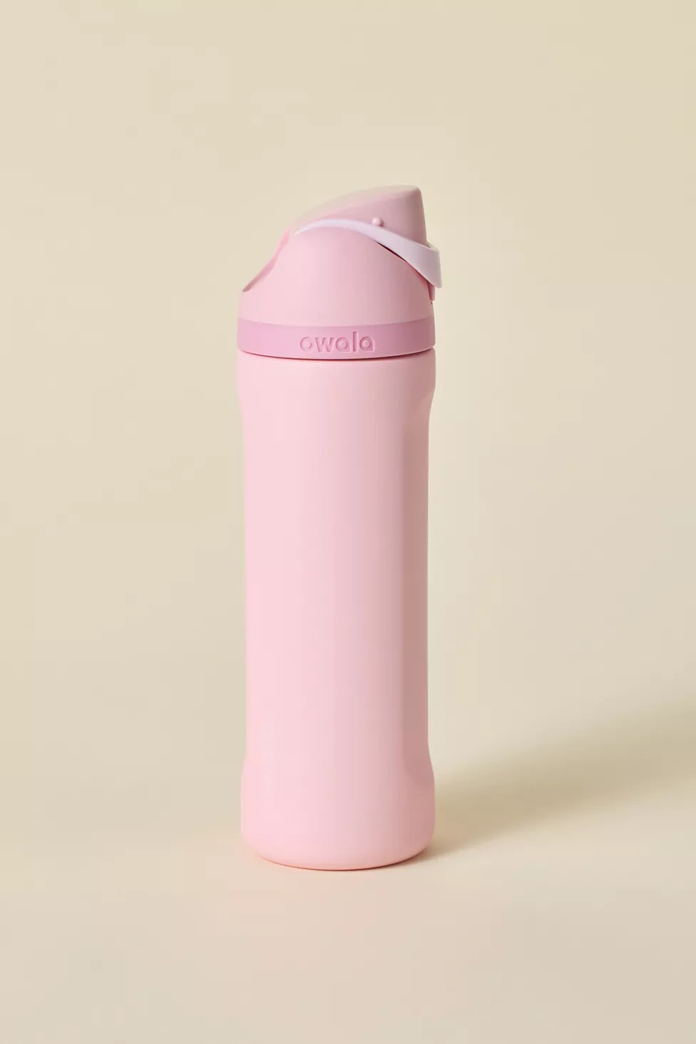 Owala FreeSip 24 oz Water Bottle | Urban Outfitters (US and RoW)
