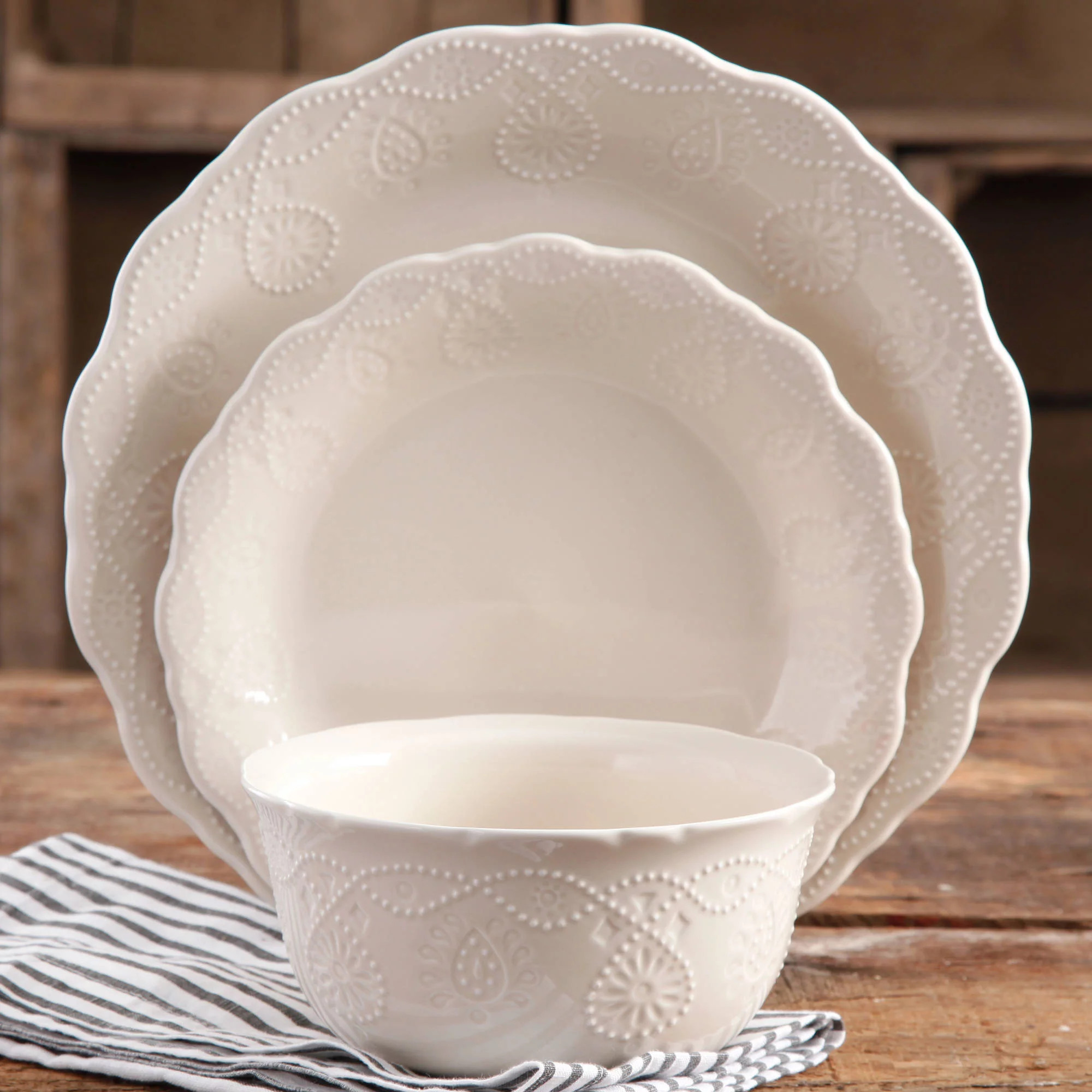 The Pioneer Woman Cowgirl Lace 12-Piece Dinnerware Set | Walmart (US)