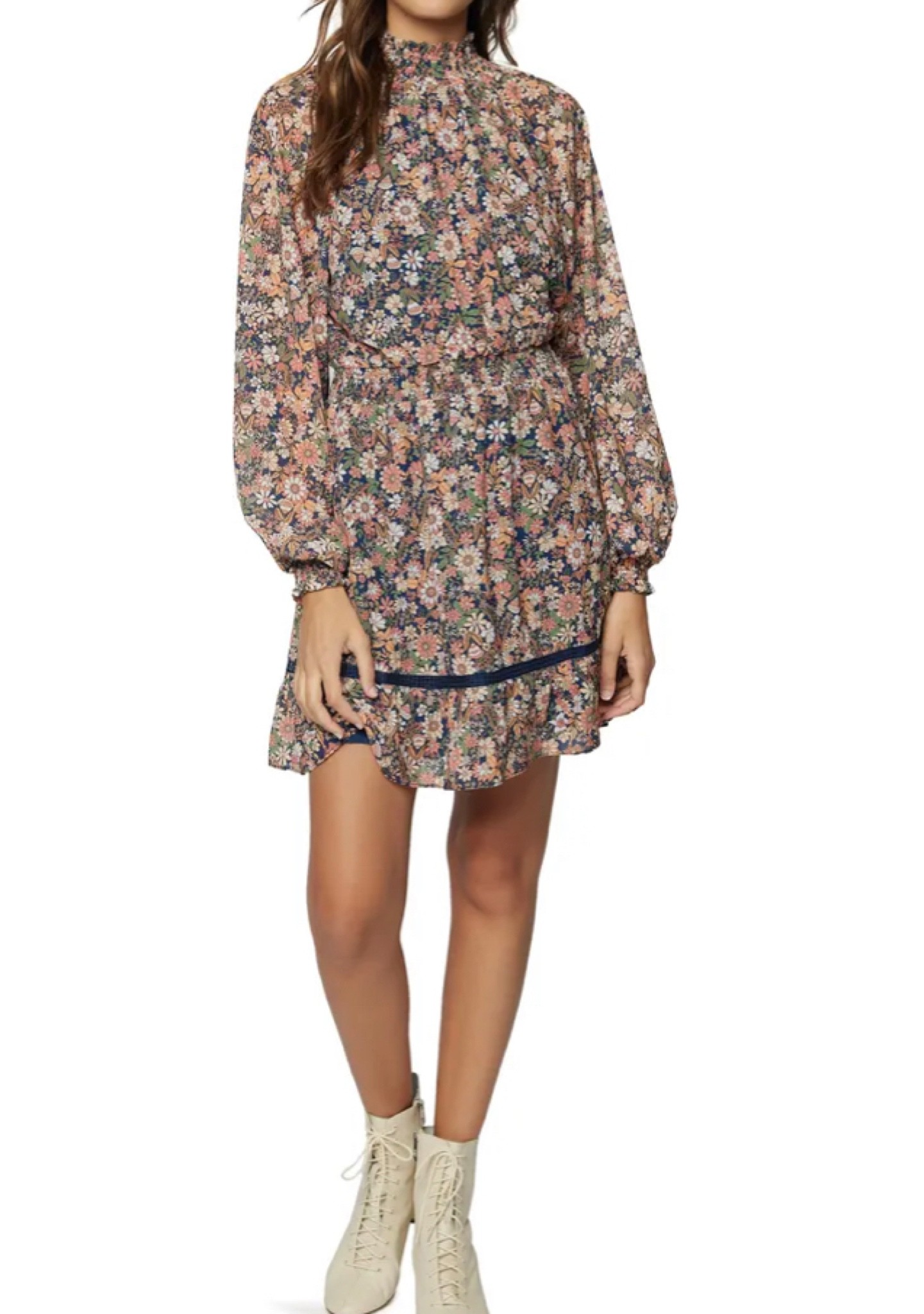 Fall dresses at Nordstrom rack

Lost and wander dress. Velvet dress. Holiday party dress. Thanksgiving outfit. Family photo dress 

#LTKSeasonal #LTKHoliday #LTKsalealert