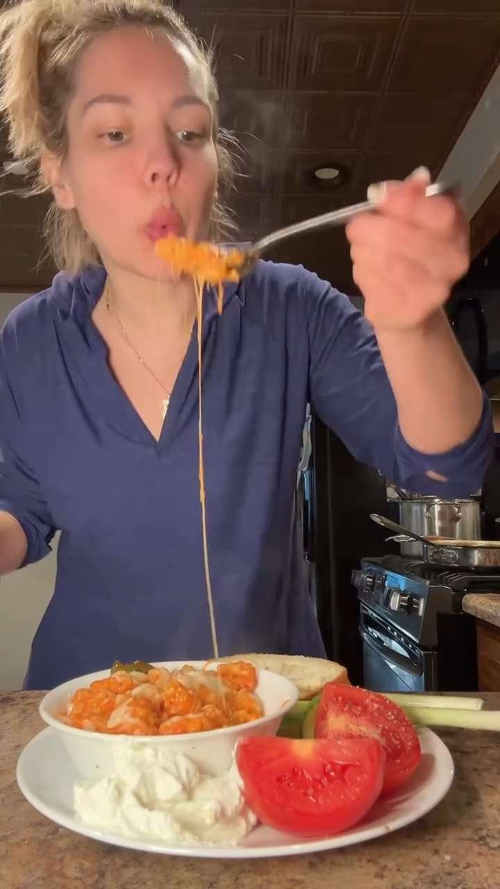 Dish up dinner with me! 🍅🍝 

 #LTKootd #LTKfoodie #LTKvlog