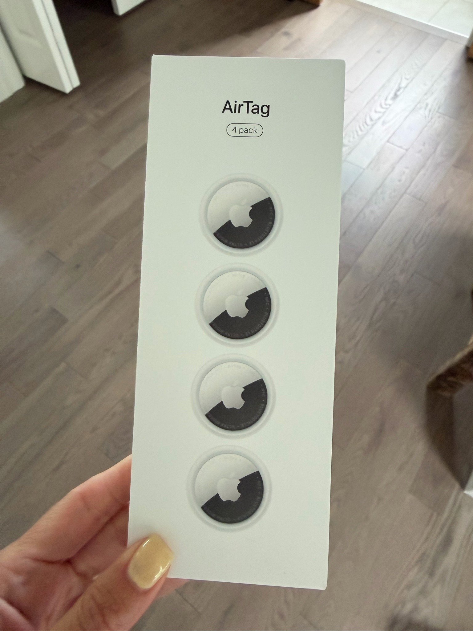 Air tags for luggage
