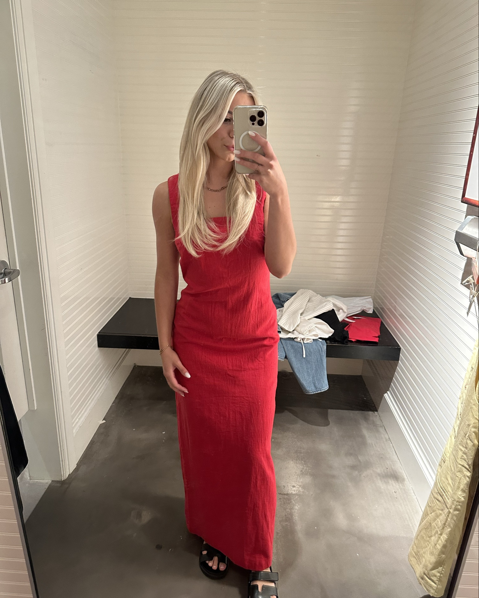 🤍🤍 Abercrombie dress try on’s 🤍🤍
Red dress wearing a size small ❤️
Black dress wearing size XS 🖤

#LTKabercombie #LTKdresses #LTKSUMMER #LTKtrends 

#LTKWedding #LTKTravel #LTKFindsUnder100
