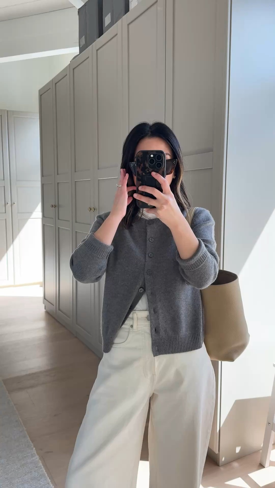 Obsessed with this new cropped cardigan. Wearing a size small. @Quince #quincepartner