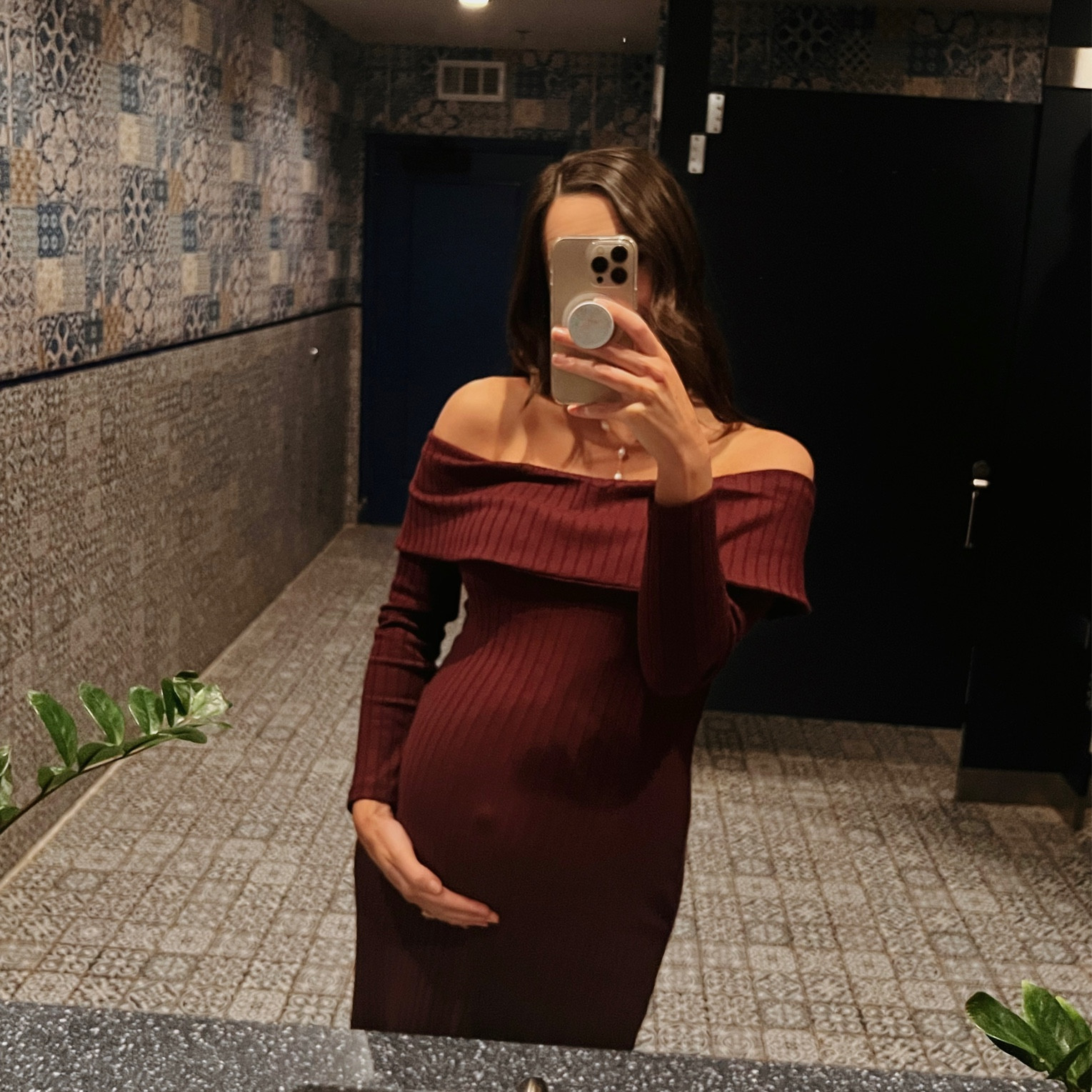 Fall sweater dress, non-maternity bump friendly, holiday outfit 


#LTKHolidaySale #LTKSeasonal #LTKbump