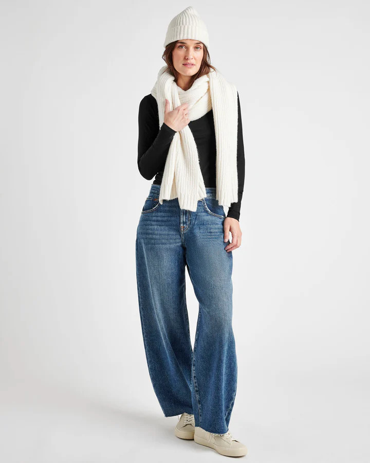 Julianna Scarf | Splendid