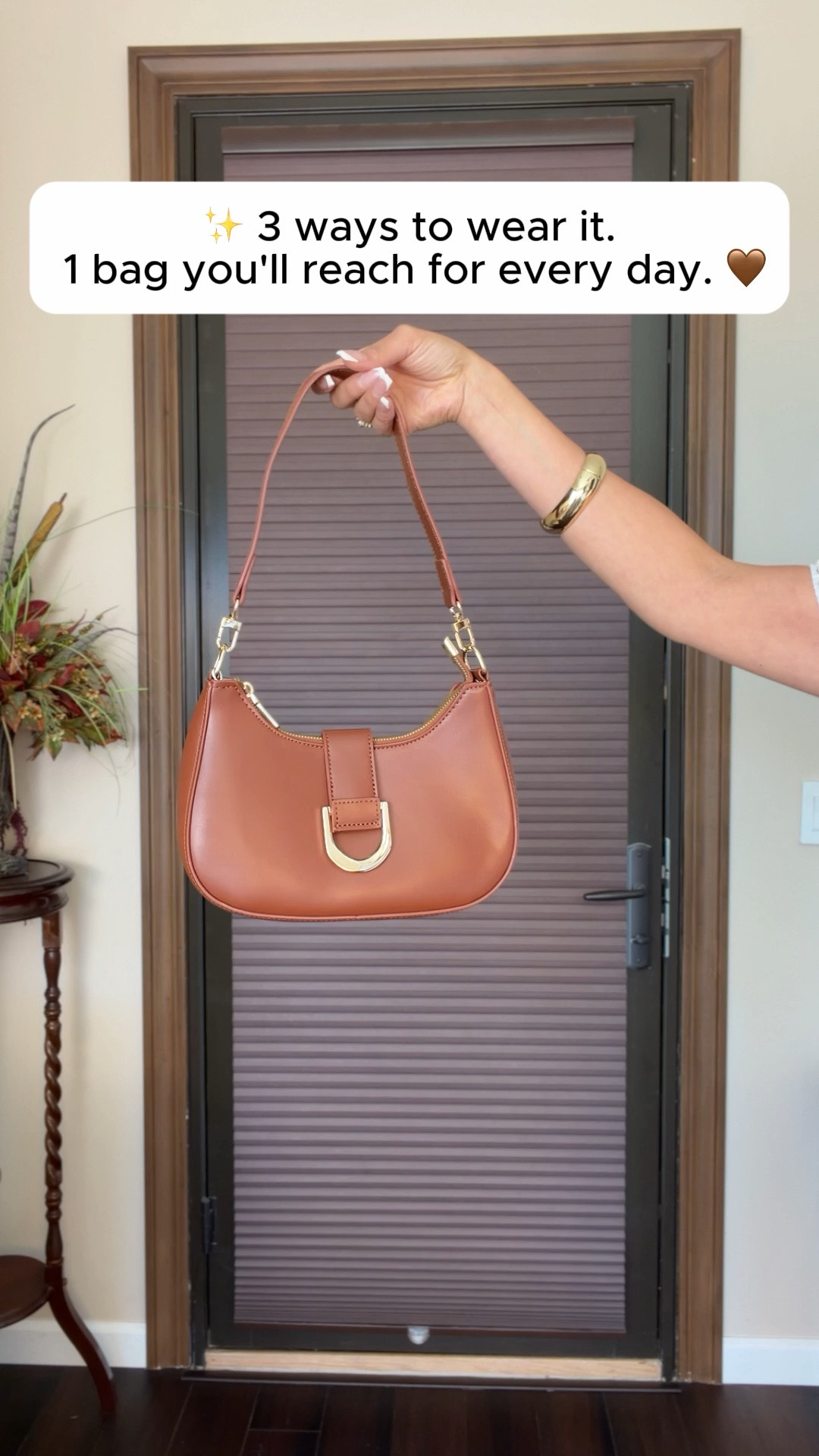 One bag. Three ways to wear it. 🤎✨

The kind of handbag that works with everything and makes getting dressed so much easier.

Wear it as a crossbody, shoulder bag, or double the strap for the perfect in-between length. Versatile, timeless, and effortlessly chic.

Which way would you wear it? 👇

#LTKootd #LTKU #LTKSaleAlert