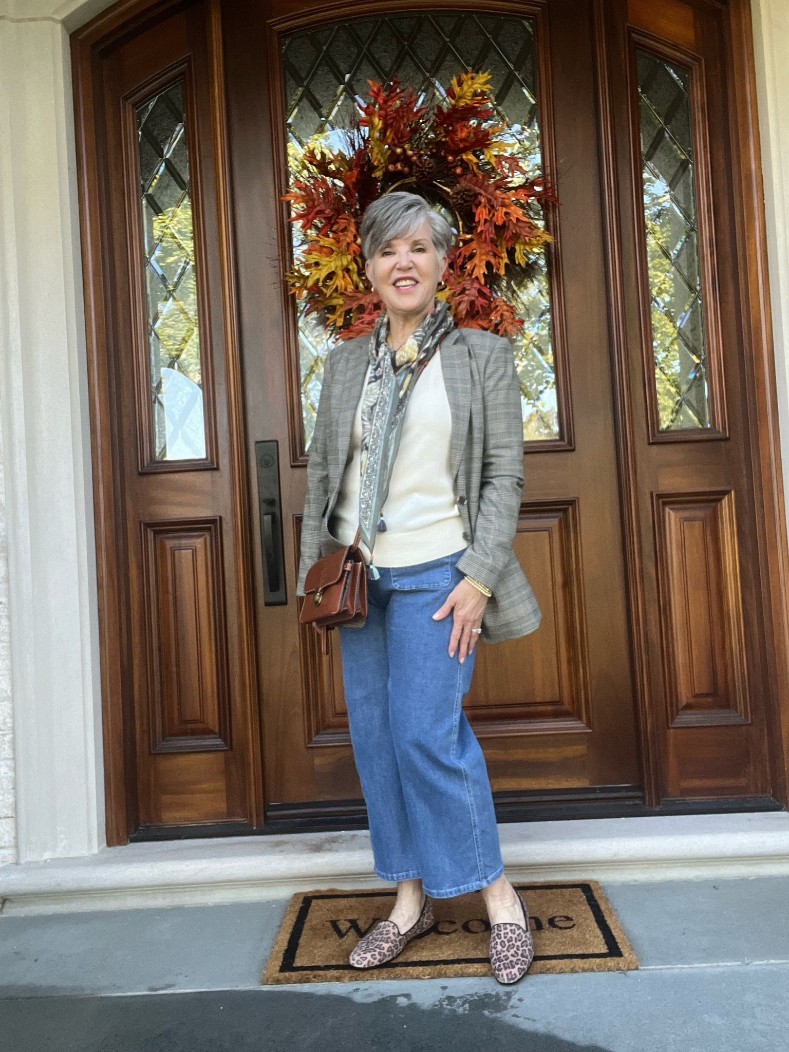 
If you LOVE A GREAT DEAL, this fall 🍁getaway post is for you! The @amazonfashion blazer and jeans are terrific buys and so sharp on! I added a FABULOUS $50 @quince off white cashmere that is incredibly soft. My accessories are very versatile and you will wear them for years: leopard @vionic flats, a gorgeous and practical brown leather crossbody, and classic gold accessories. Lastly, a pretty J Jill scarf at my neck adds some extra interest. A classic yet fun look! The accessories make the outfit!

#LTKItBag #LTKSeasonal #LTKVideo