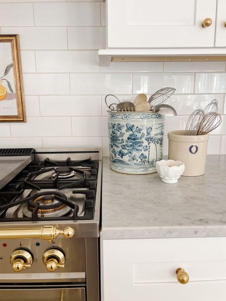 This pretty blue and white pot is 20% off and in stock! 

Kitchen counter decor - kitchen crock - utensil crock 

#LTKHome #LTKSaleAlert