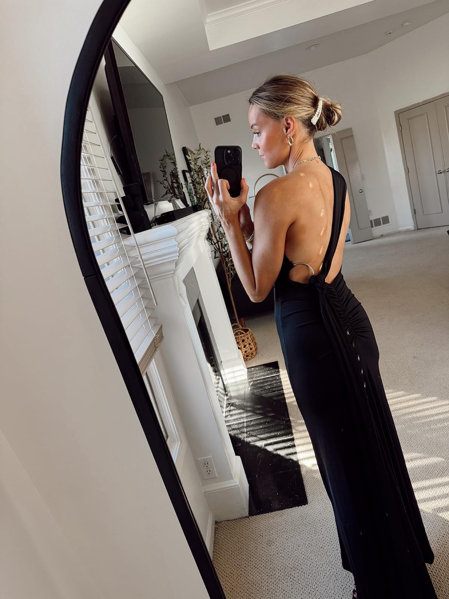 Dress size small, can be worn two ways! I wear Nippies with it and it works for me! (34A)

#LTKStyleTip #LTKFindsUnder50 #LTKWedding