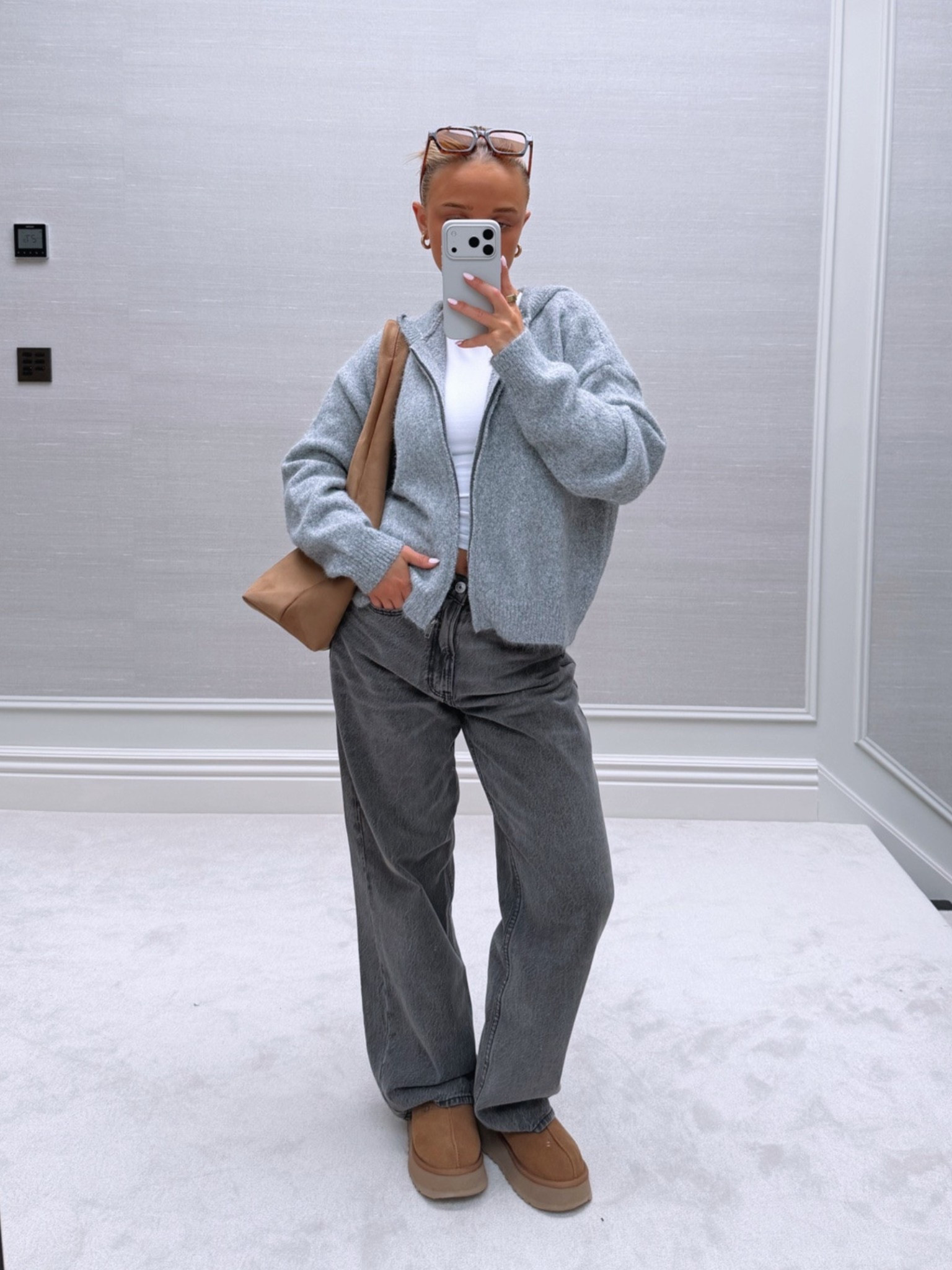 autumn outfit inspo 🍂

Pinterest style outfit ideas autumn winter TikTok casual easy basic neutral ootd petite jeans wide leg fall grey knit hoodie

#LTKuk #LTKautumn #LTKeurope