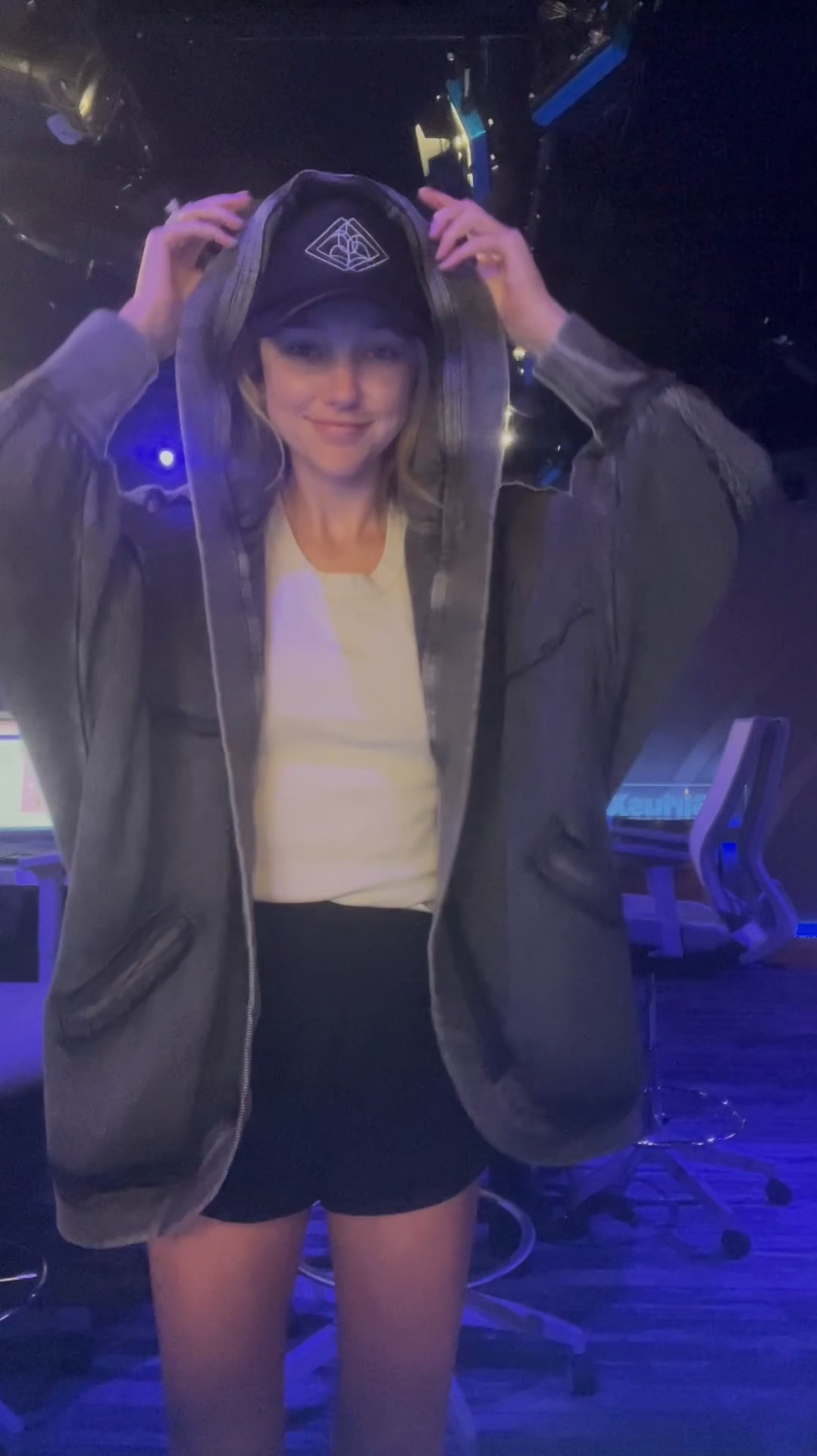 The comfiest thing ever!! Always so cold at work so I needed this blanket jacket haha wearing size XS and still so perfectly oversized 

#LTKStyleTip
