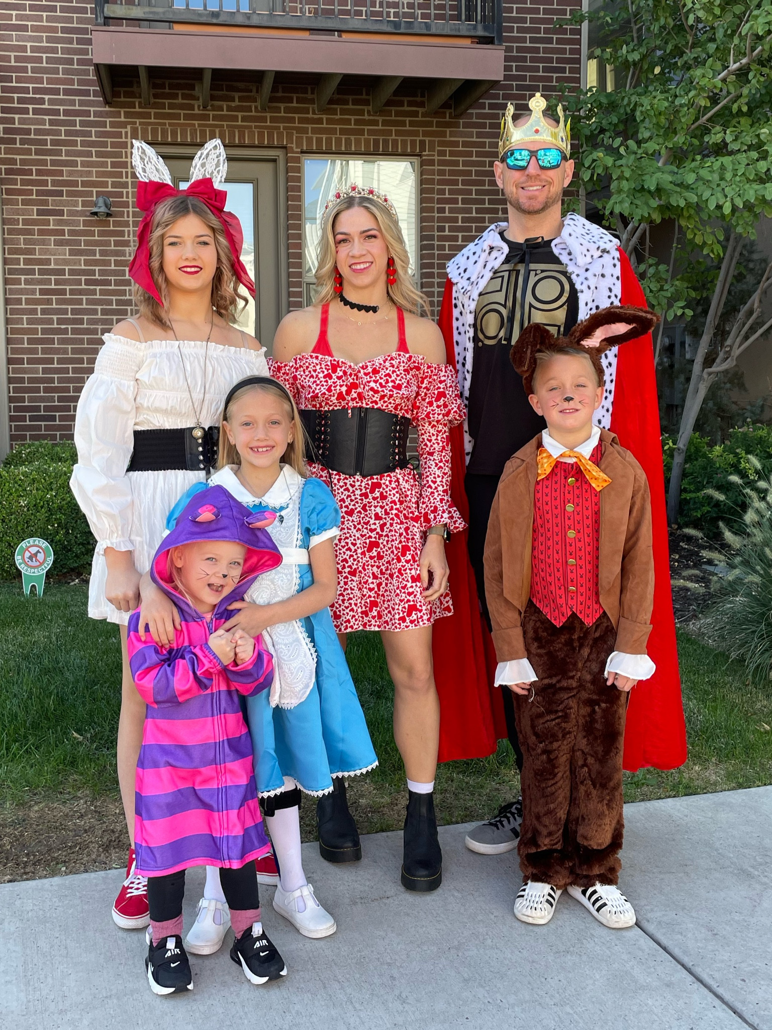 Best Family Group Halloween Costumes

#LTKfamily #LTKSeasonal #LTKHalloween