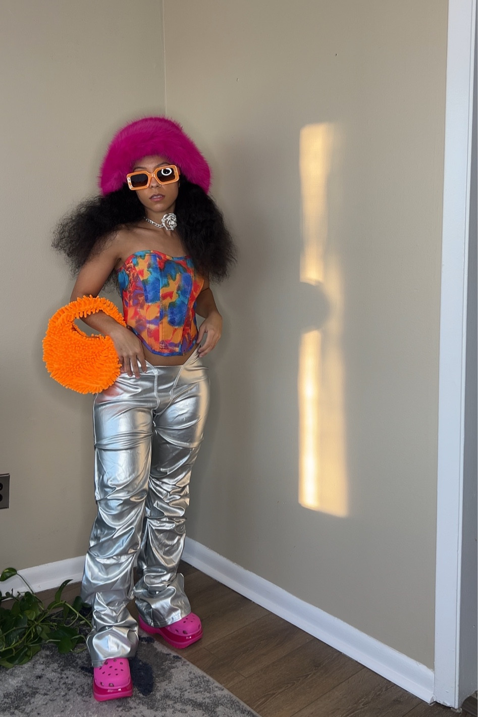 Top: size XS; Pants: size S 