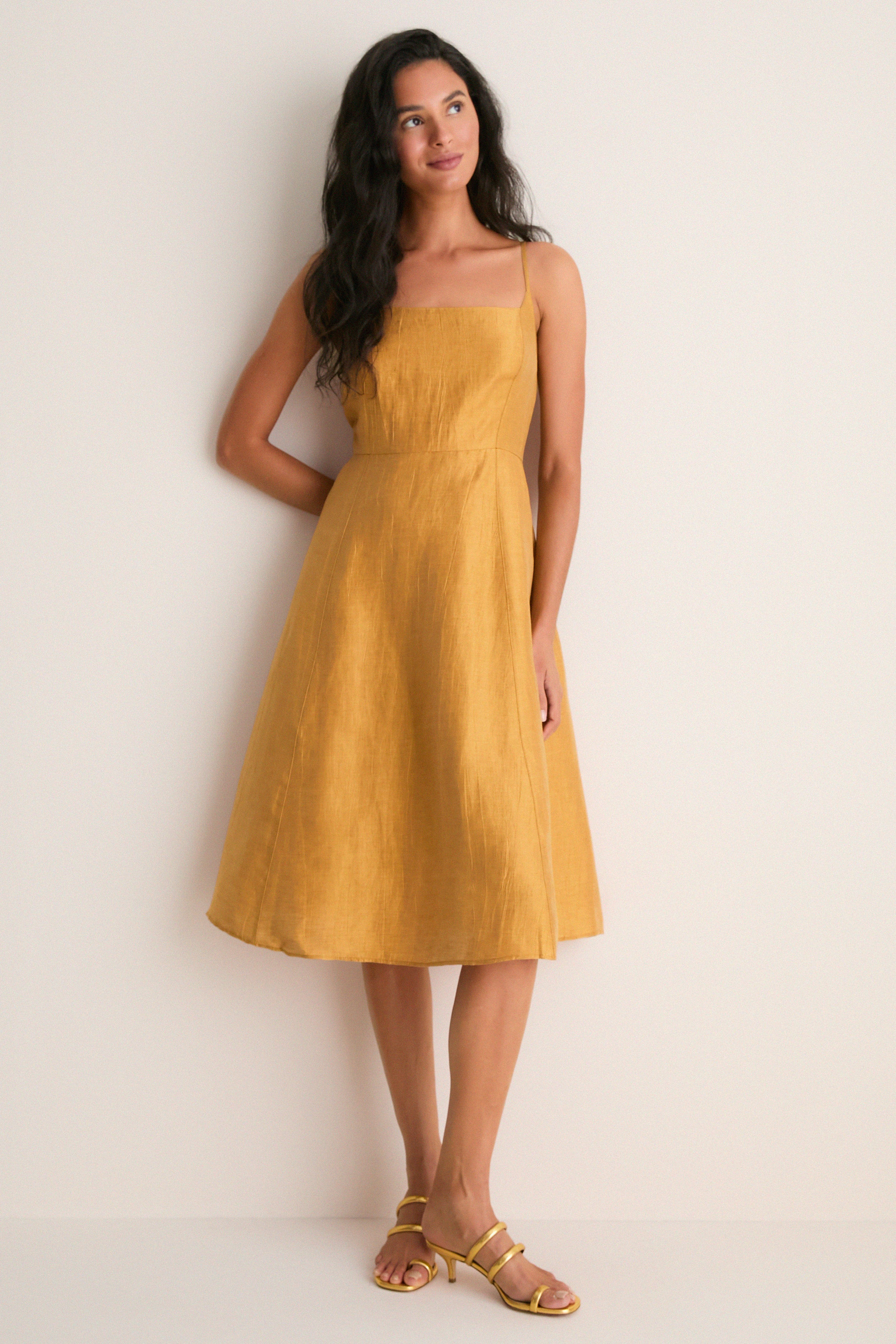 Golden Spice Meredith Midi Dress | Tuckernuck (US)