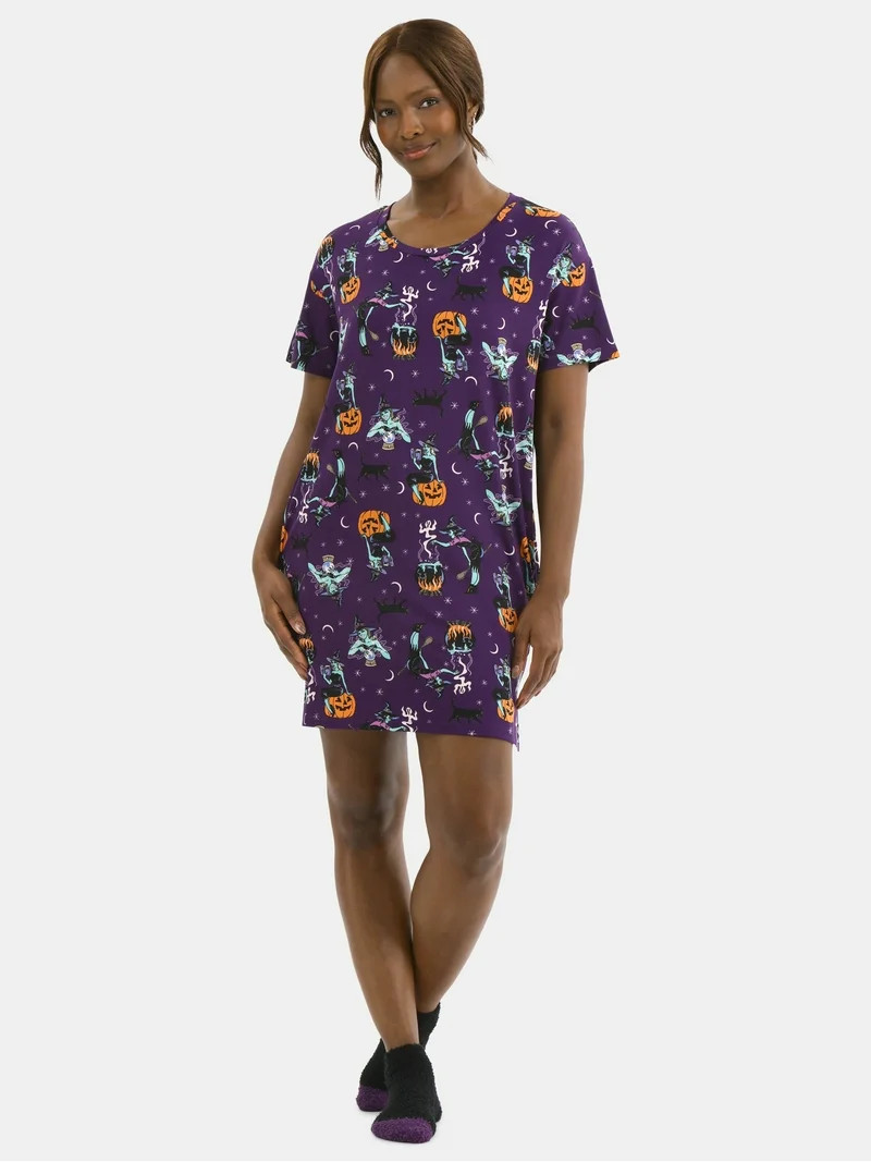 Halloween Women's Printed Sleepshirt Top and Socks Set from Way to Celebrate, 2-Piece, Sizes XS-3... | Walmart (US)