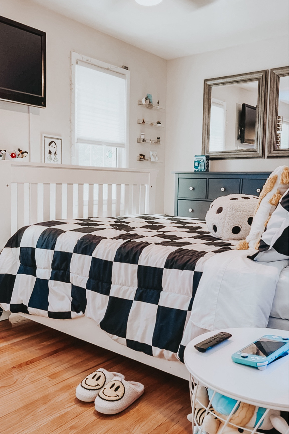Just a tween living his best life with neon lights & loads of throw pillows 🖤🤍

#LTKBacktoSchool #LTKKids #LTKHome