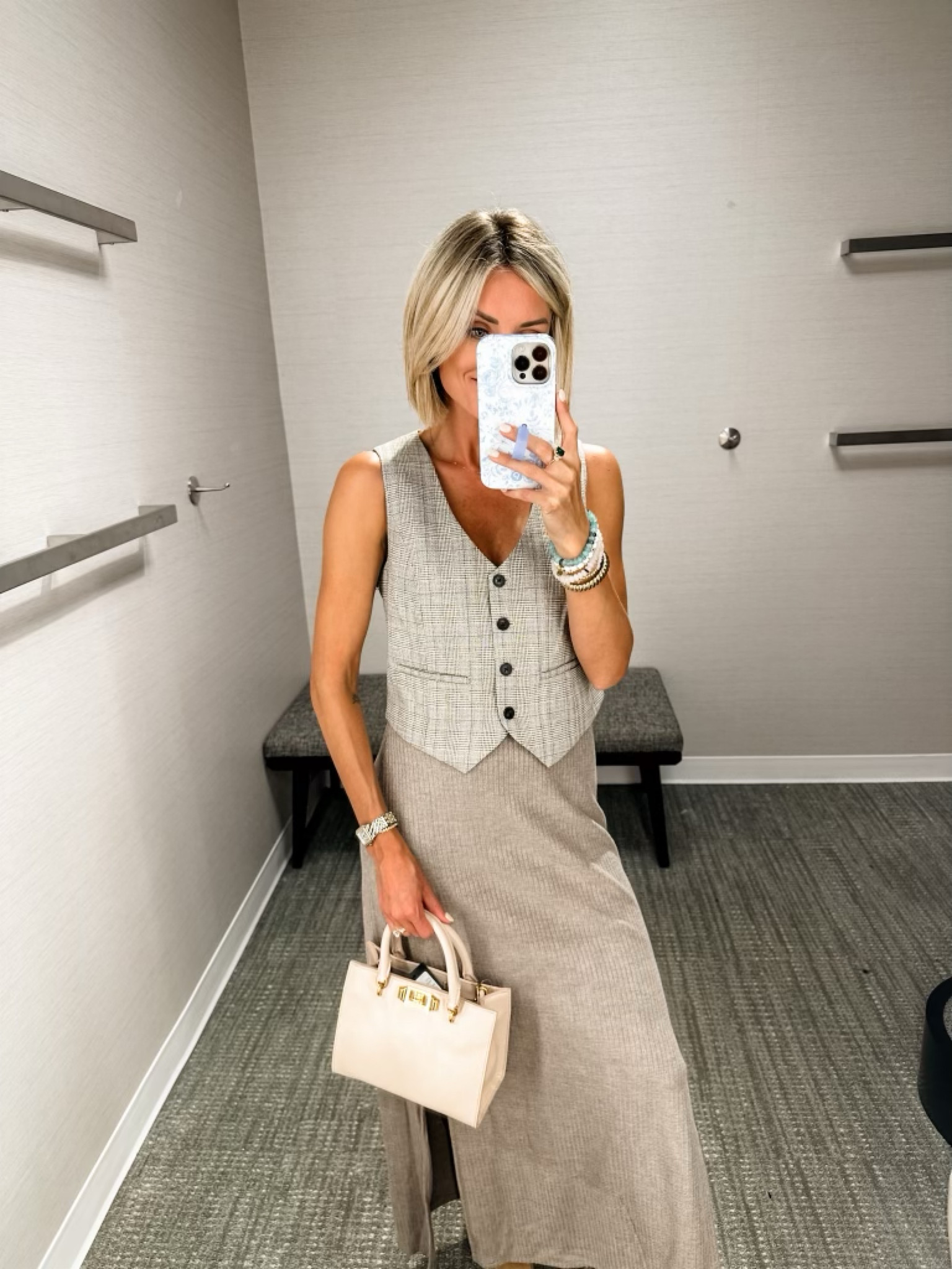 Love this monochromatic look! This vest is so cute! Wearing XS! 


Loverly grey, Nordstrom sale, vest tops, skirt, midi skirt, outfit ideas 

#LTKxNSale #LTKStyleTip #LTKSeasonal
