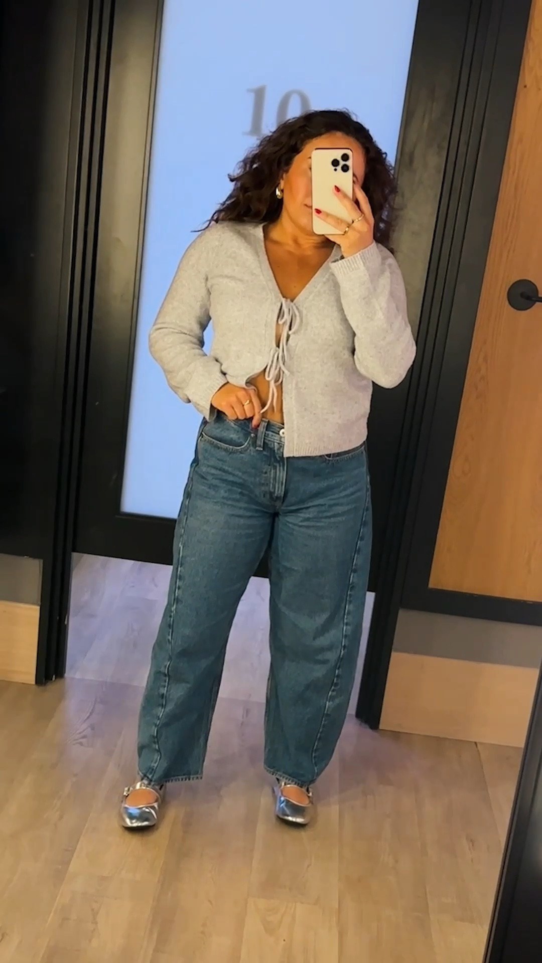 These jeans 🤩

10/10 for comfort and style! Barrel jeans are it this fall and aren’t going anywhere! 

#LTKVideo #LTKStyleTip #LTKWorkwear