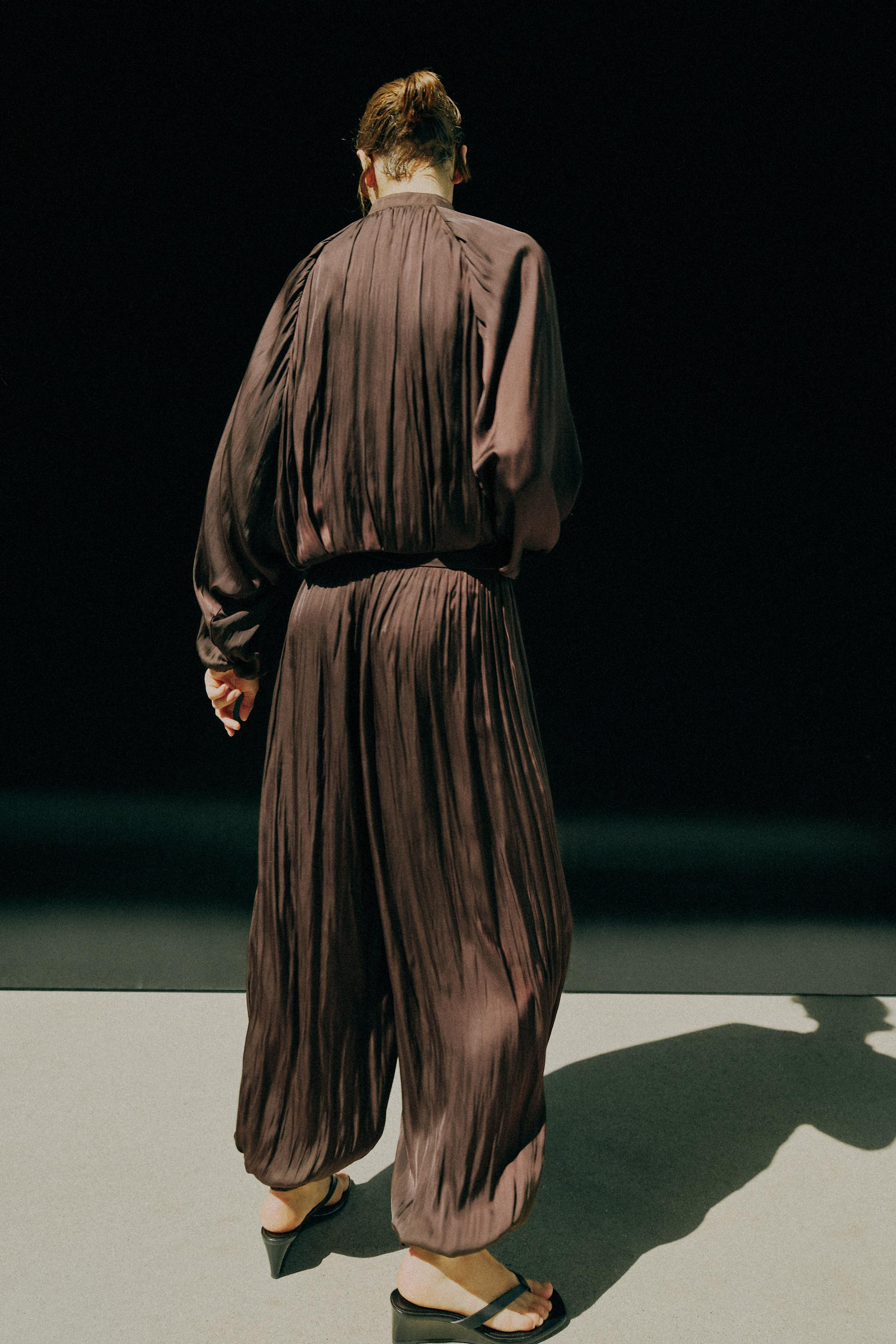 SATIN EFFECT BALLOON PANTS | Zara US