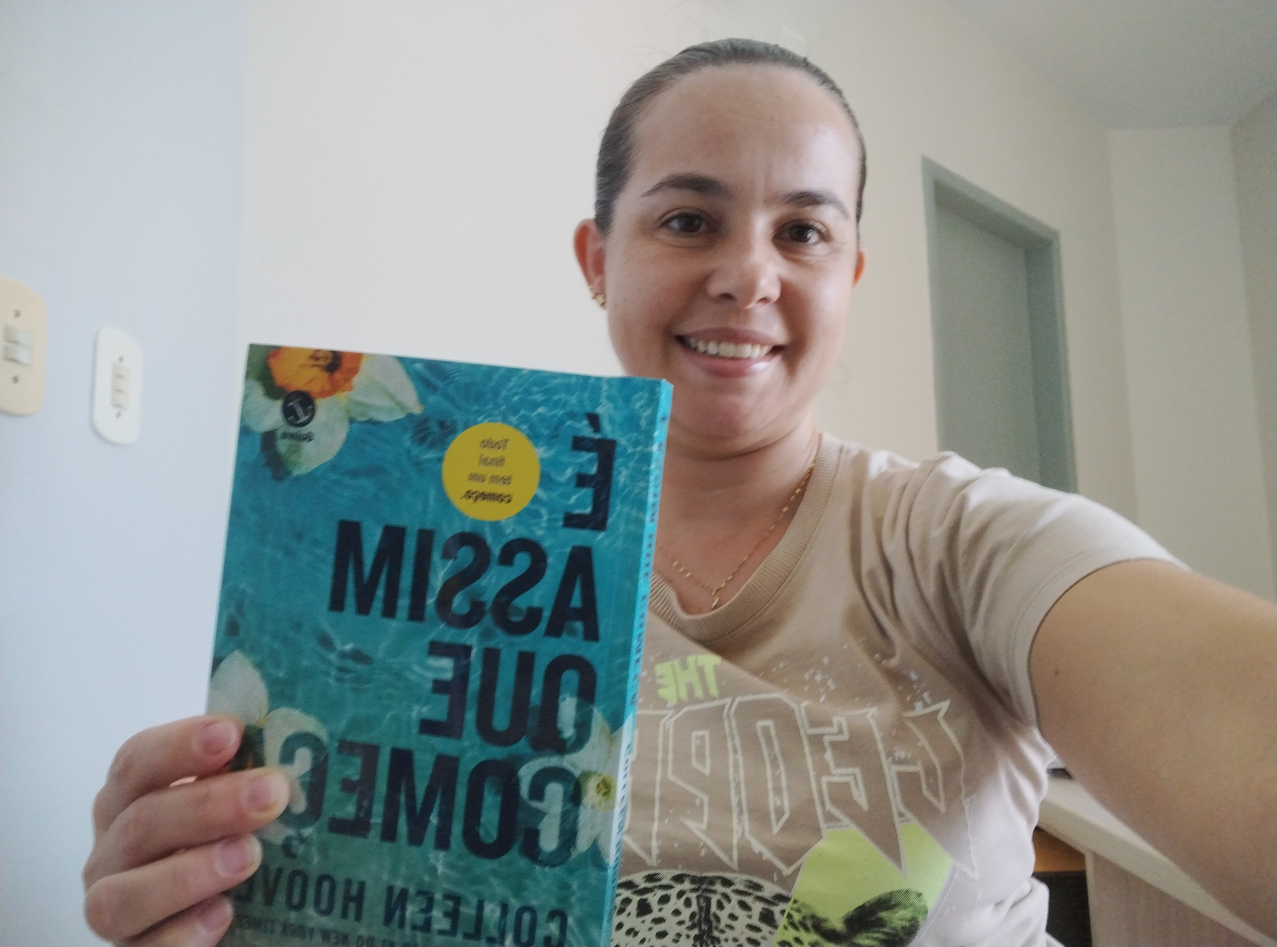 Bora pra mais uma leitura. Livro É Assim Que Começa Colleen Hoover.

#LTKbrasil #LTKsalealert