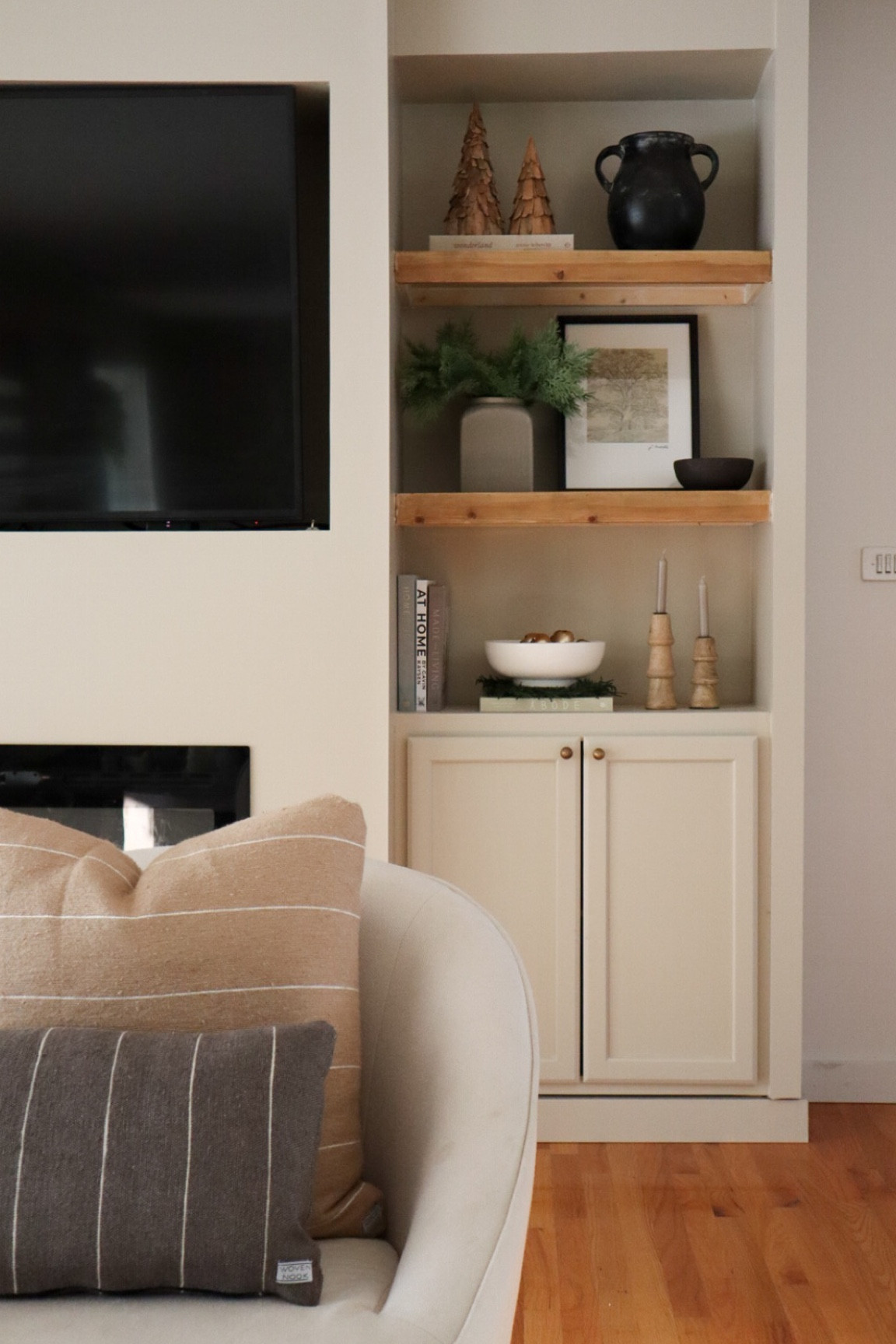 Holiday shelf decor 

Follow me @crystalhanson.home on Instagram for more home decor inspo, styling tips and sale finds 🫶

Sharing all my favorites in home decor, home finds, Christmas decor, holiday decor, affordable home decor, modern, organic, target, target home, magnolia, hearth and hand, studio McGee, McGee and co, pottery barn, amazon home, amazon finds, sale finds, kids bedroom, primary bedroom, living room, coffee table decor, entryway, console table styling, dining room, vases, stems, faux trees, faux stems, holiday decor, seasonal finds, throw pillows, sale alert, sale finds, cozy home decor, rugs, candles, and so much more.

#LTKhome #LTKSeasonal #LTKHoliday