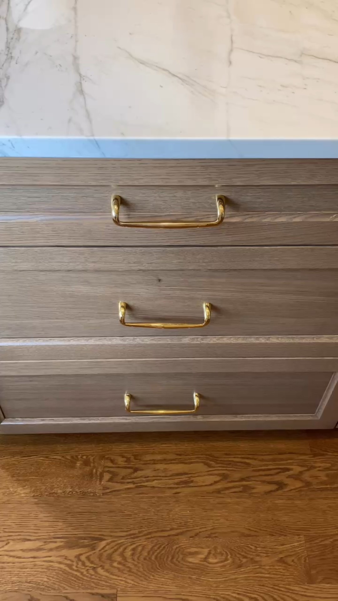 These sandwich bag organizers keep my drawers so organized and everything in their place! And some other favorite kitchen must haves too! 

#ziplocbag #drawerorganizer 

#LTKStyleTip #LTKHome #LTKFindsUnder50