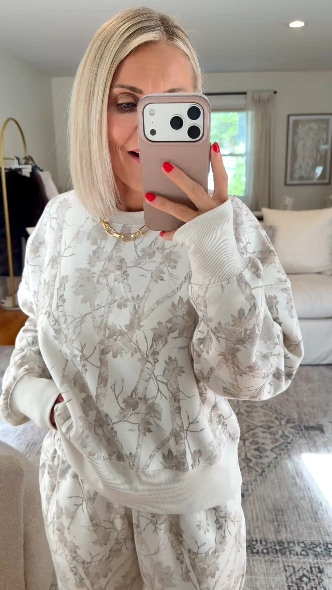 These viral Walmart camo sweatsuits 👀🤎 So cute, comfy, and I totally get why everyone’s loving it!

walmart camo sweatsuit, walmart camo set, viral walmart finds, walmart fashion, walmart outfit, walmart sweatsuit, camo outfit, fall outfit, affordable fashion, walmart finds

#LTKSeasonal #LTKPetite #LTKSaleAlert