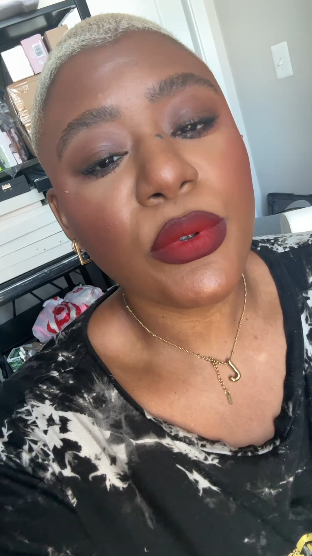 red ombré lip 

#LTKBeauty #LTKStyleTip