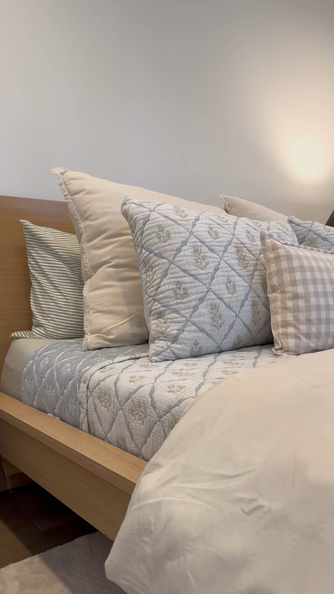 Coziest bedding for spring. Couldn’t love how it turned out any more 