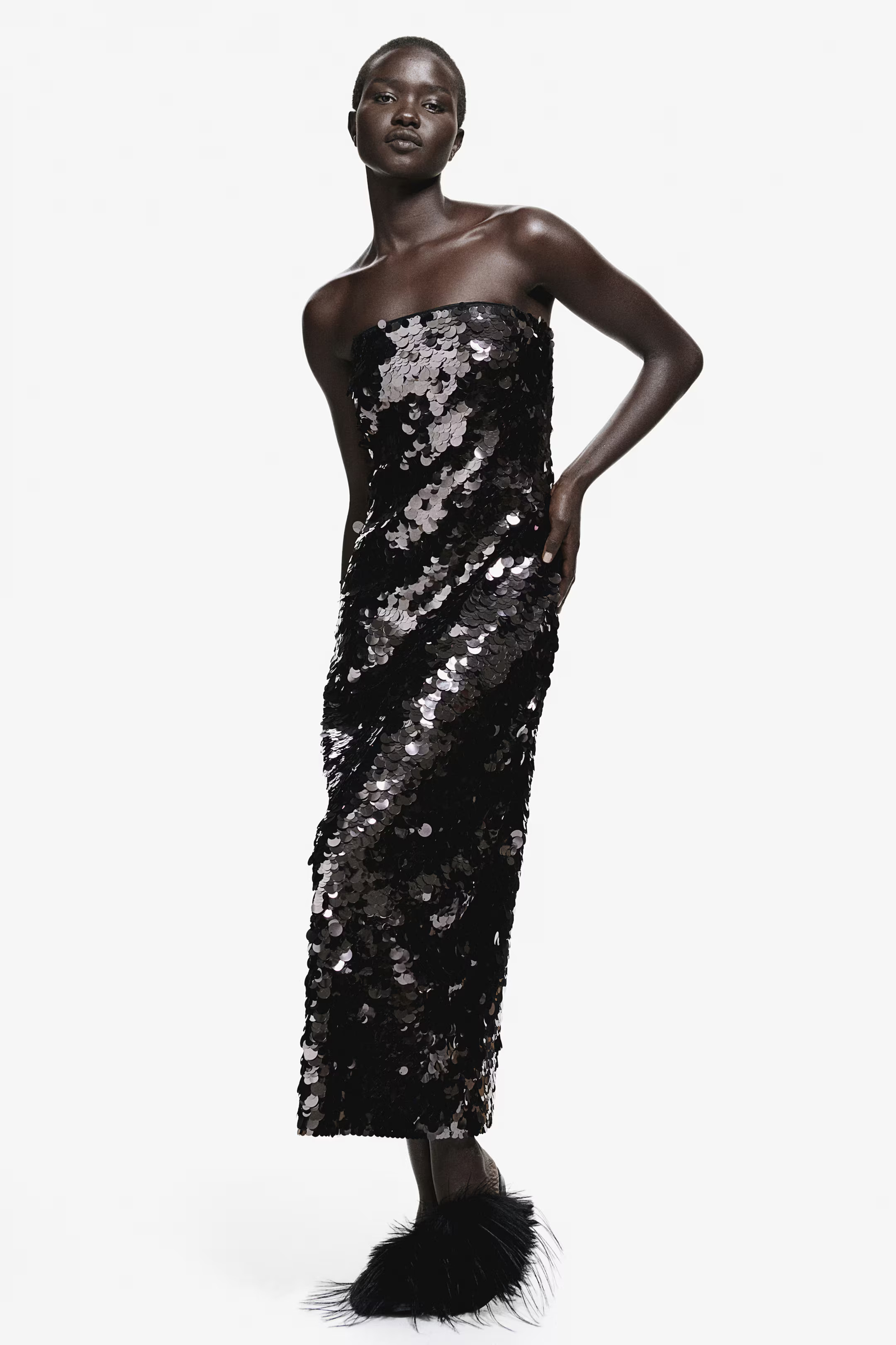 Sequined bandeau dress | H&M (UK, MY, IN, SG, PH, TW, HK)