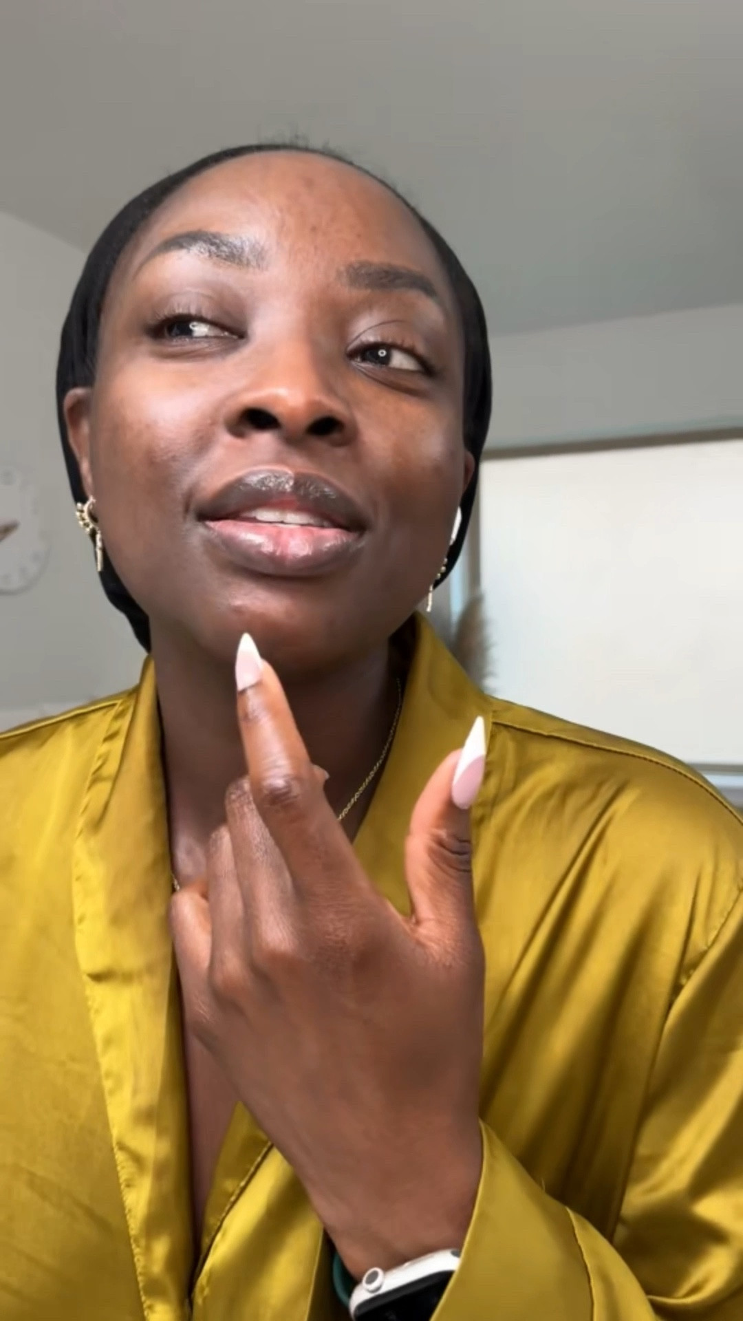 Using the Pixi Glow Tonic wipes on my chin to tackle clogged pores and acne. It’s gentle and it works! #SkincareForWomen #Skincare #WomenInTheir30s

#LTKFindsUnder50 #LTKBeauty